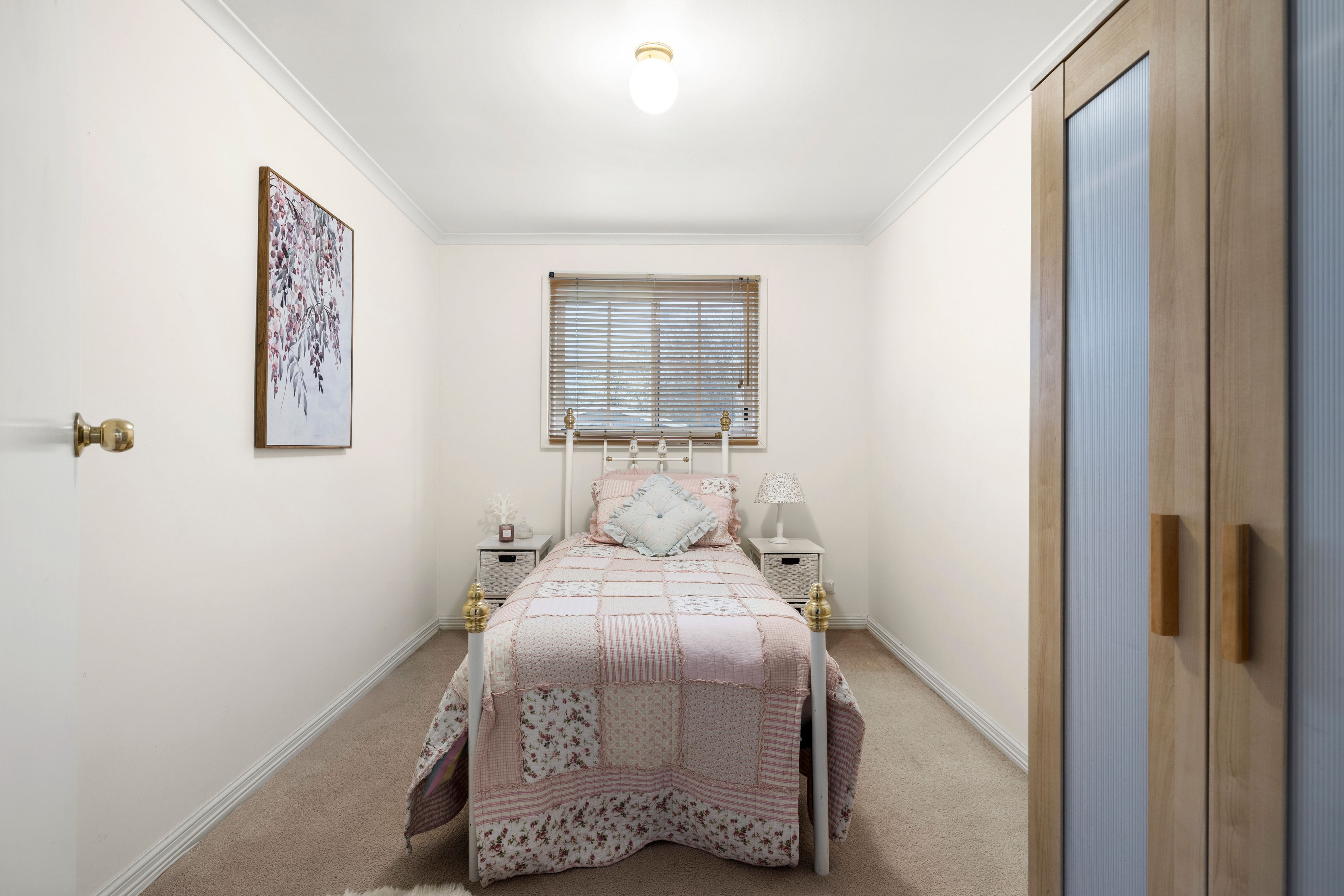 42 Hutton Street — photo 8 of 17