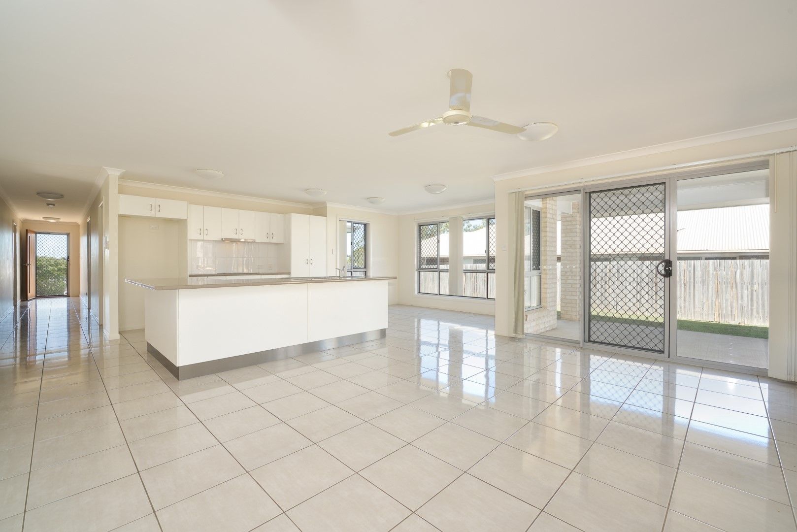48 Iris Road, Kirkwood, QLD 4680