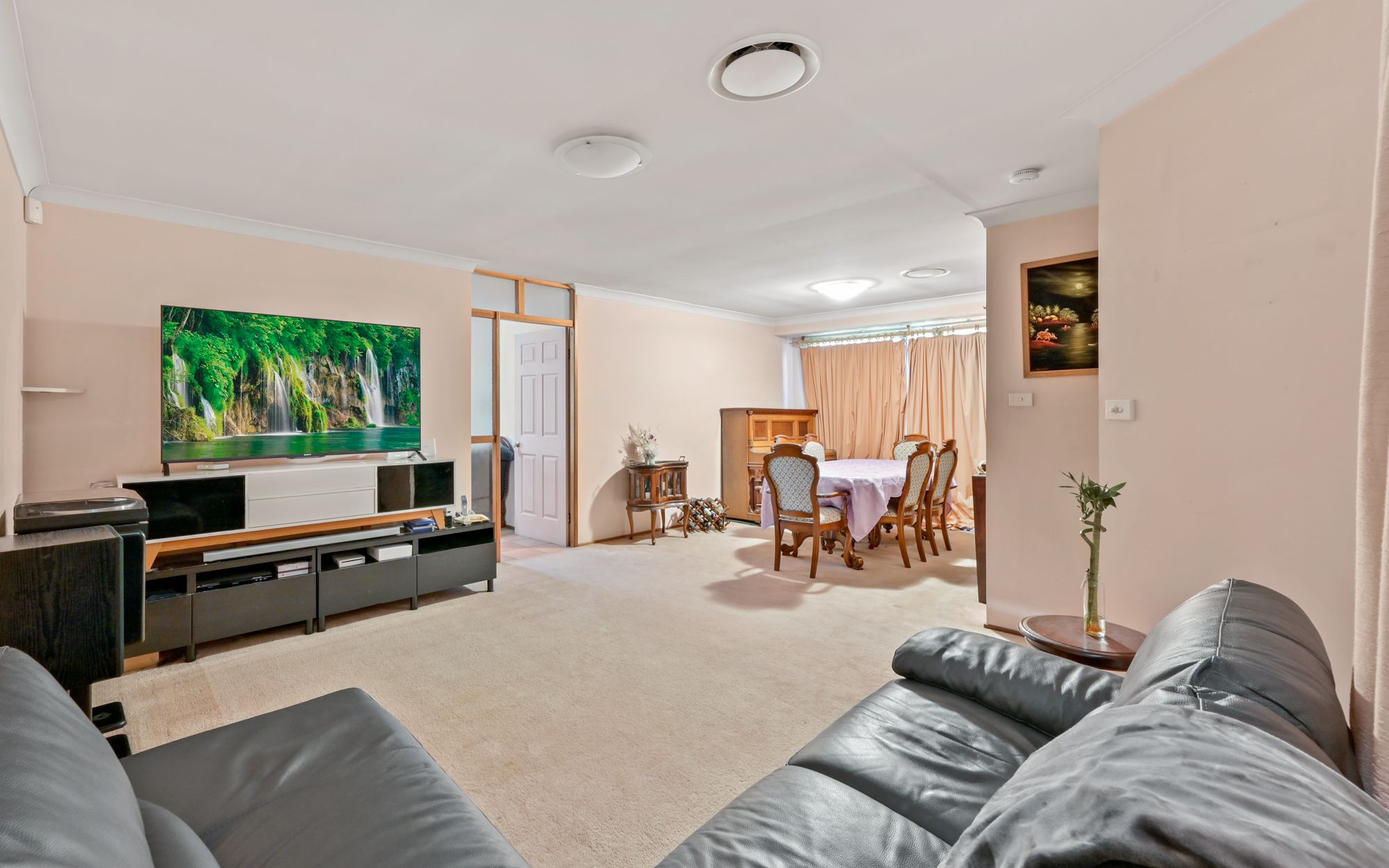 52 Railway Parade, Glenfield, NSW 2167