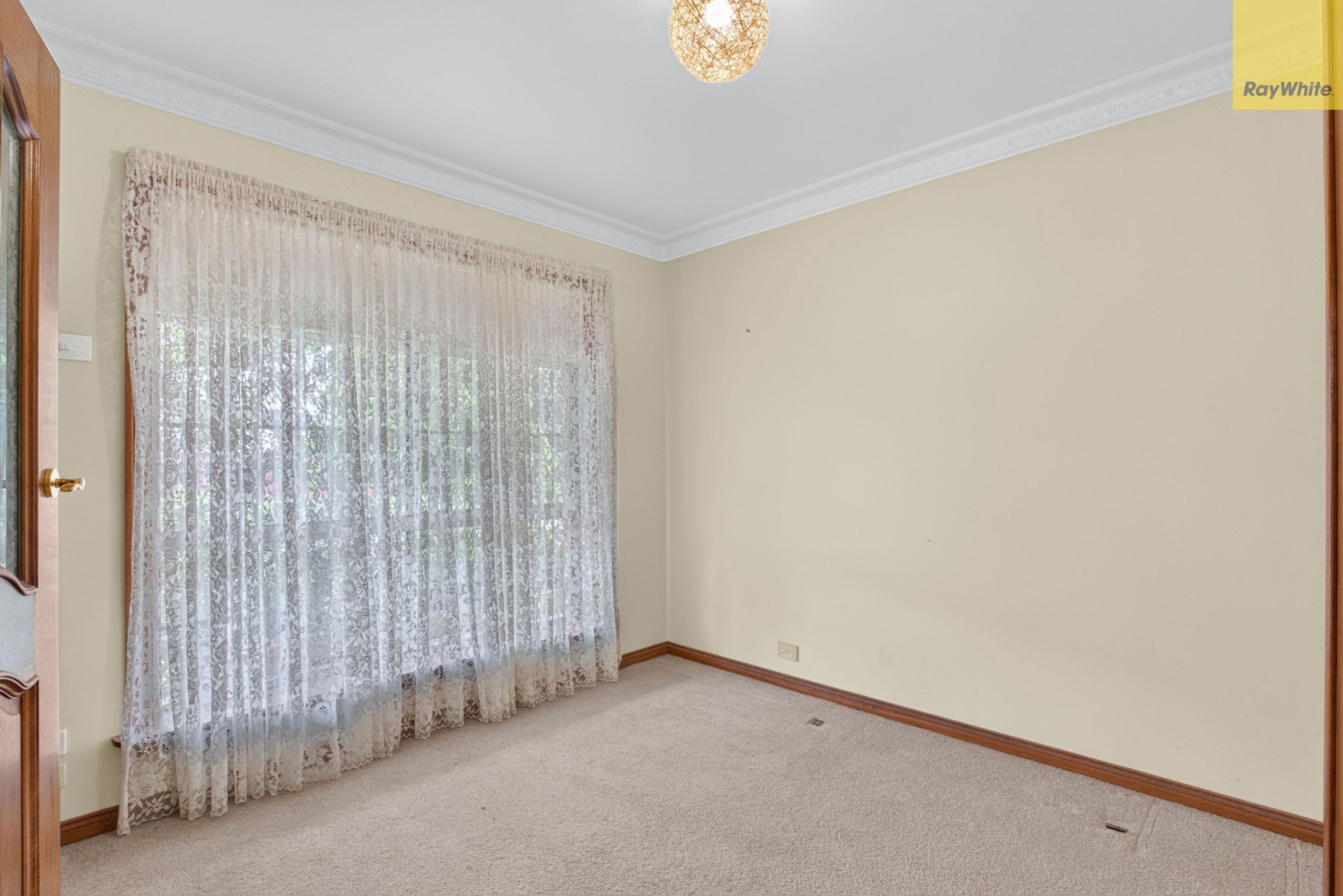 45 Underbank Boulevard — photo 11 of 18