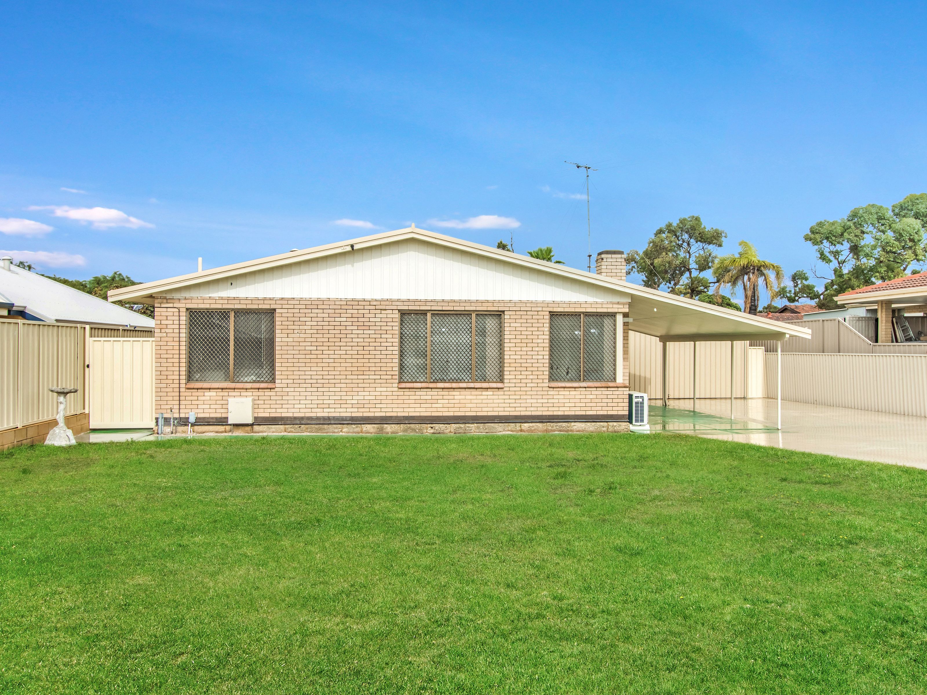 1 Willis Street, Warnbro, WA 6169