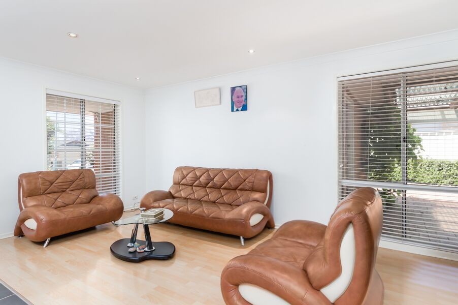 8 Fan Way, Stanhope Gardens, NSW 2768