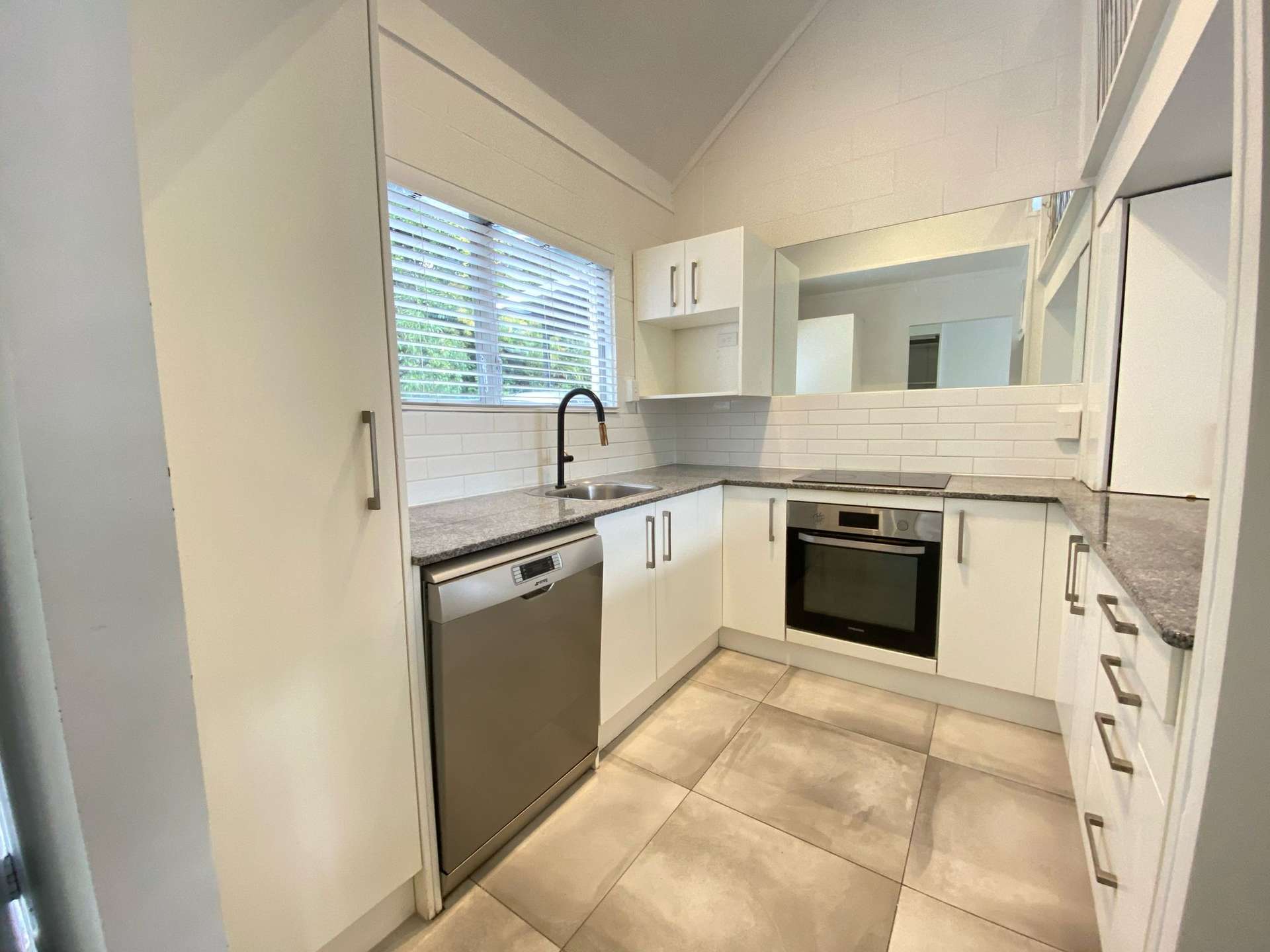 10/31 Meadowbank Road photo 1