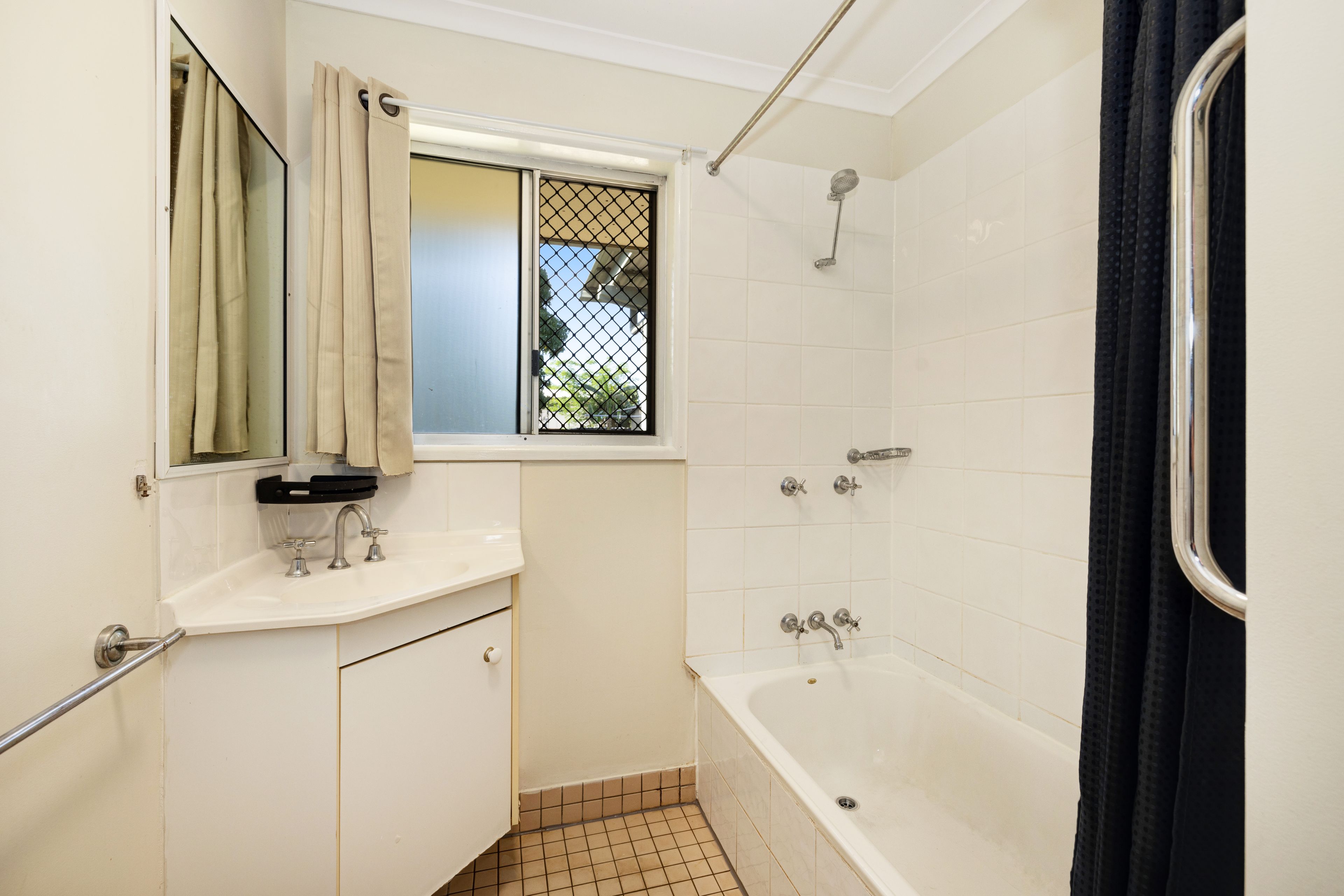 14 Maria Street, Rasmussen, QLD 4815