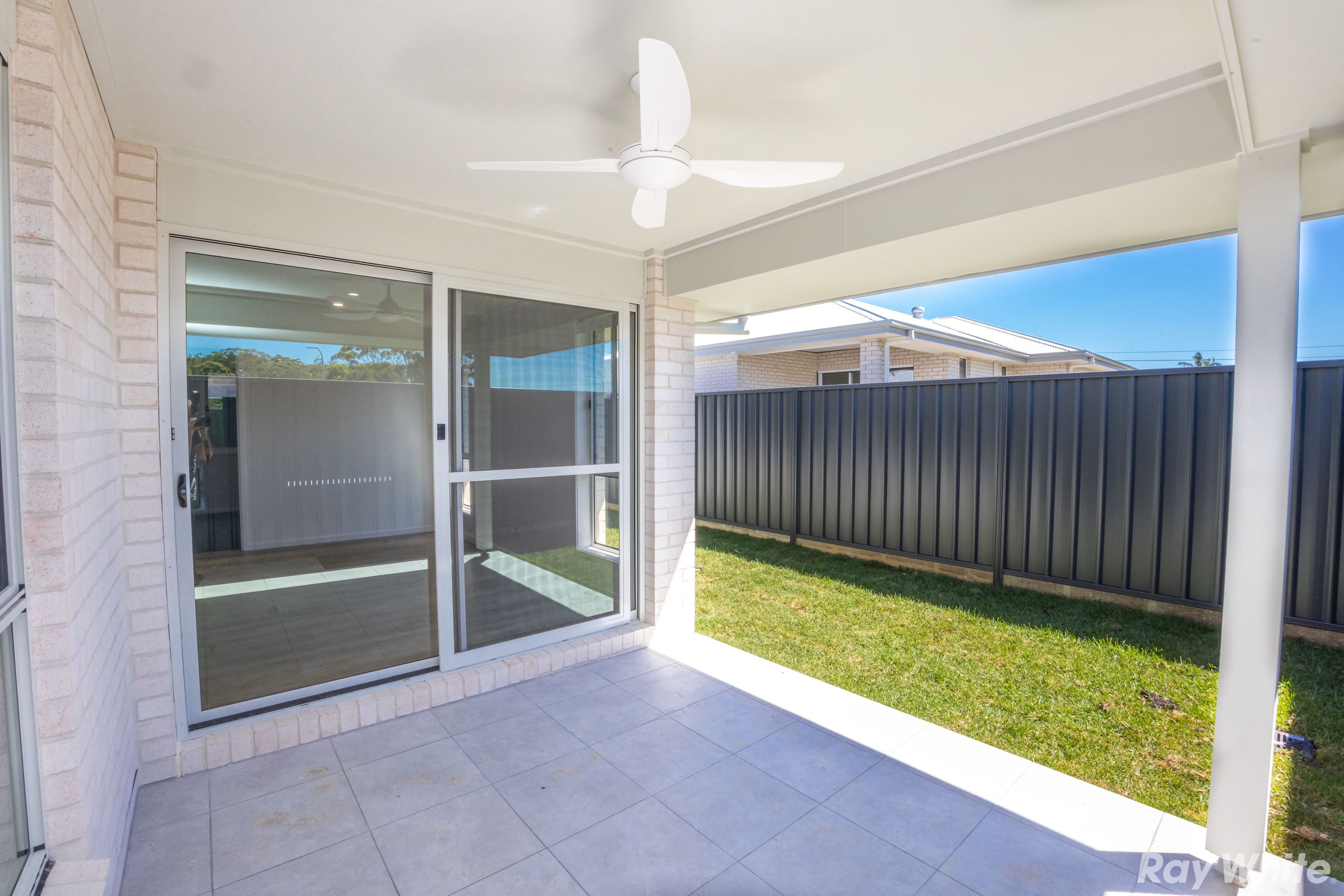 8 Myall Drive — photo 6 of 8