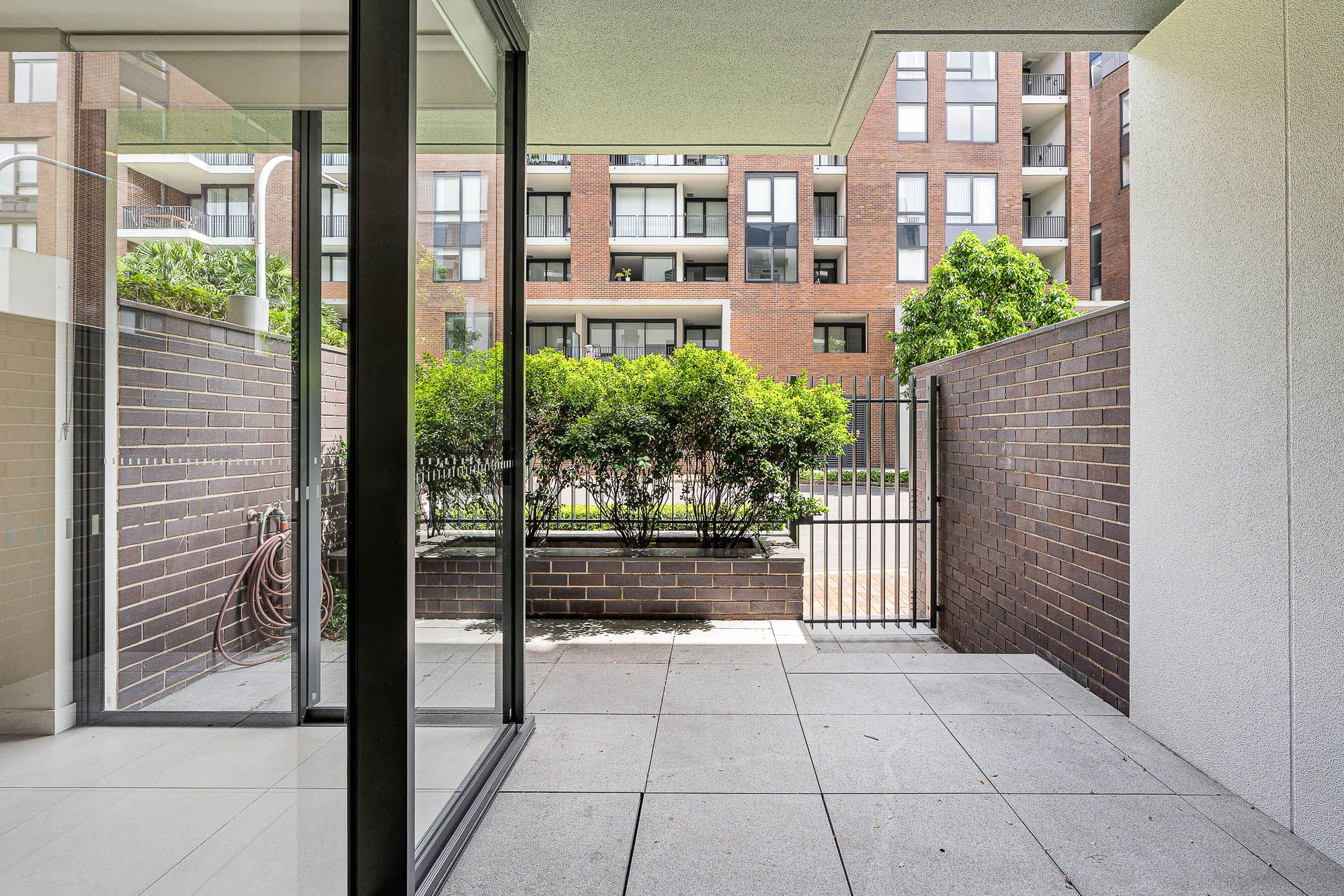 7109/2 Cullen Close — photo 4 of 10