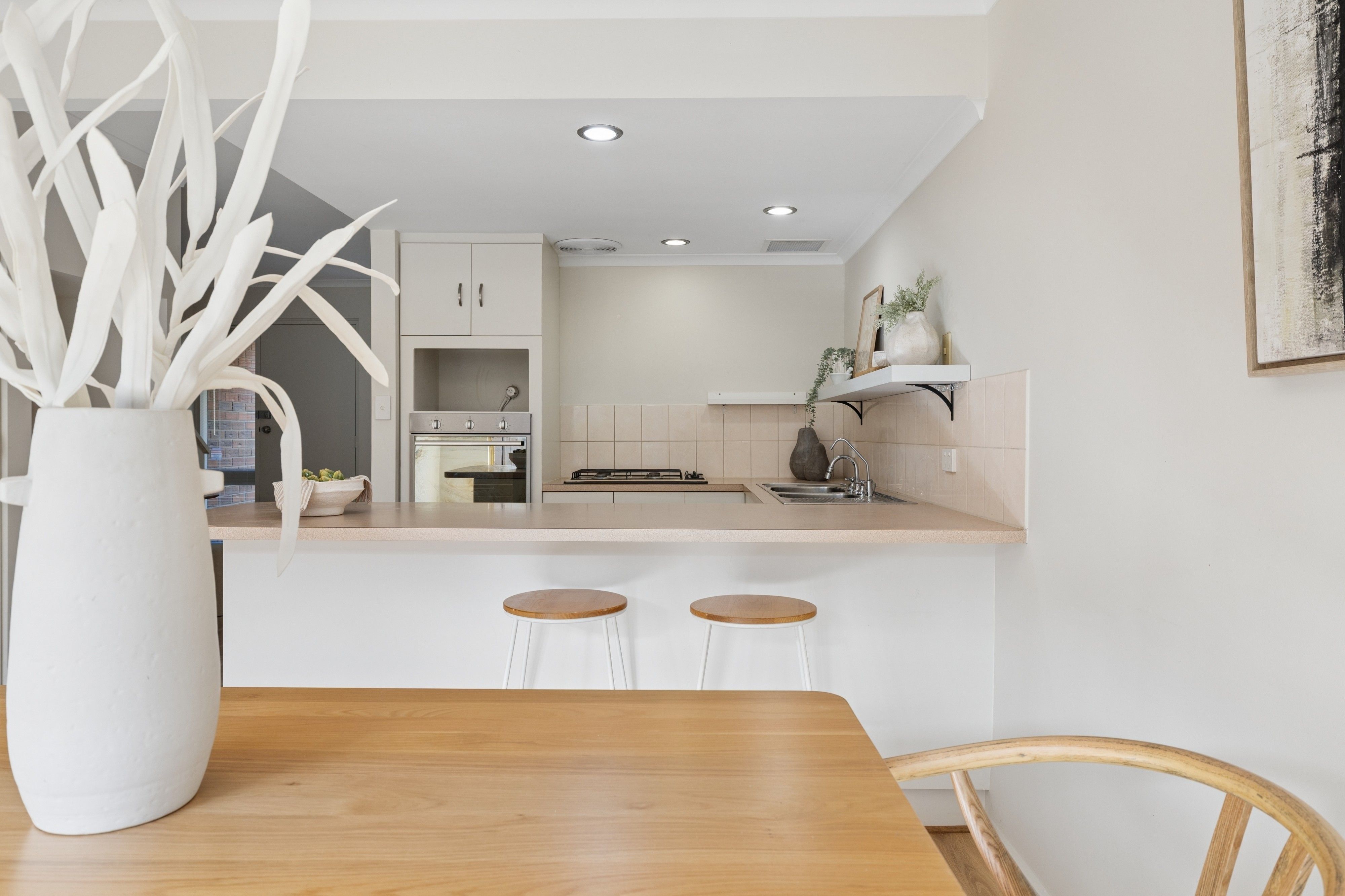 2/9 Mayfair Place — photo 7 of 25