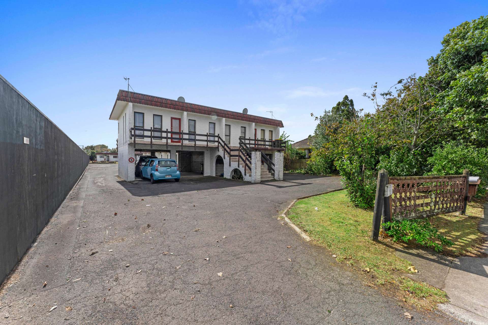 93 Browns Road photo 4