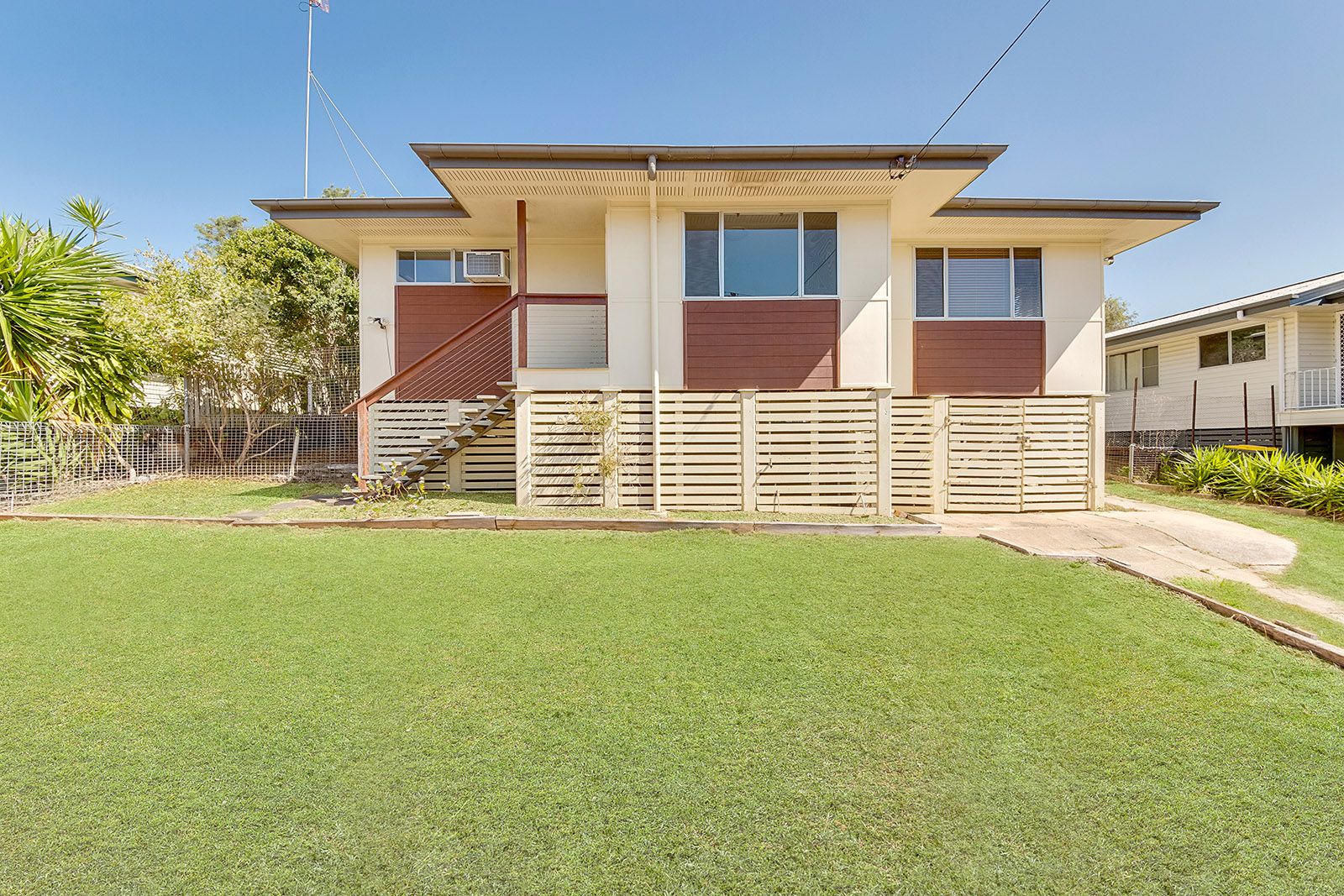 26 Squire Street, Toolooa, QLD 4680
