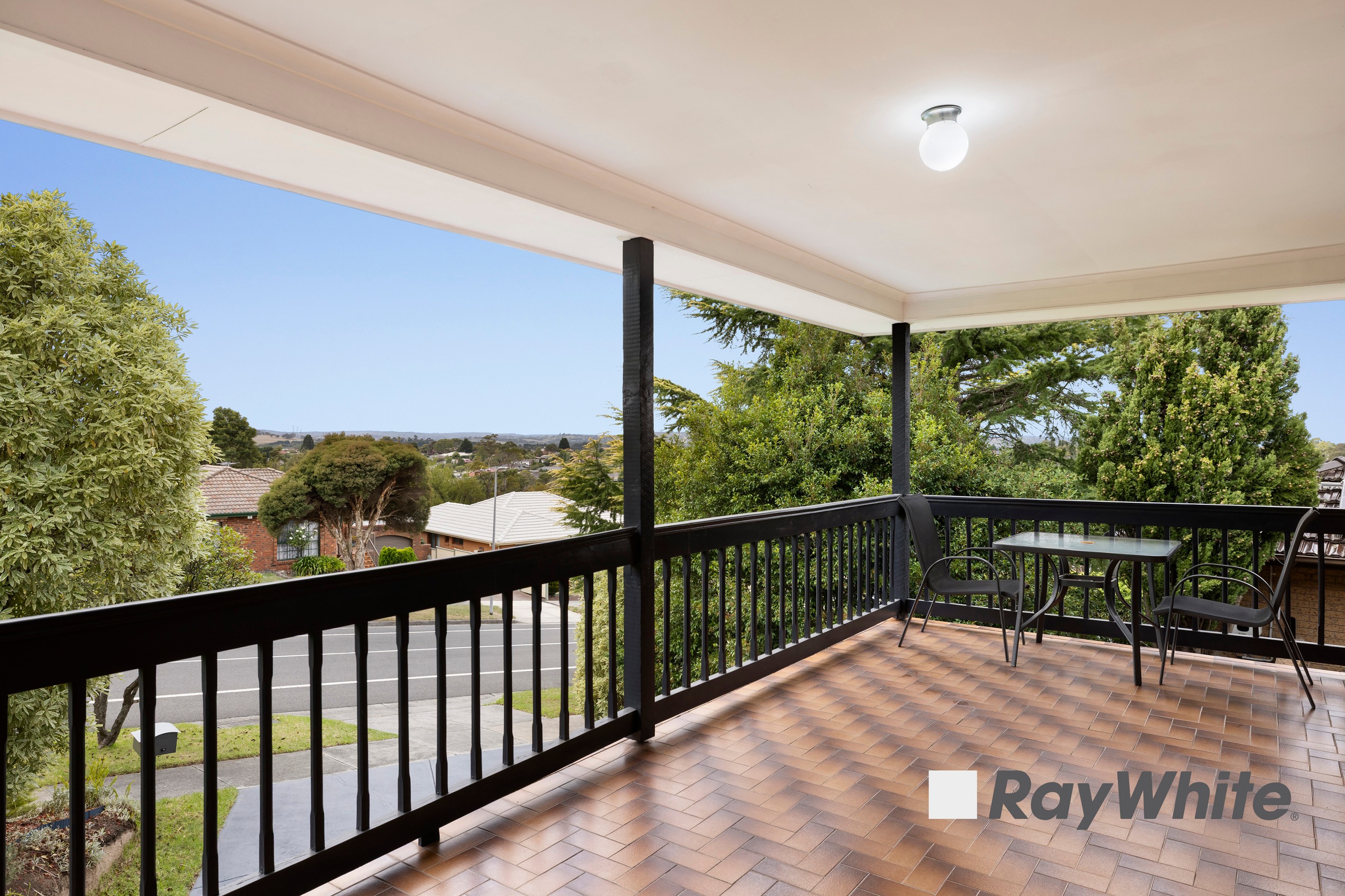 24 John Edgcumbe Way, Endeavour Hills, VIC 3802