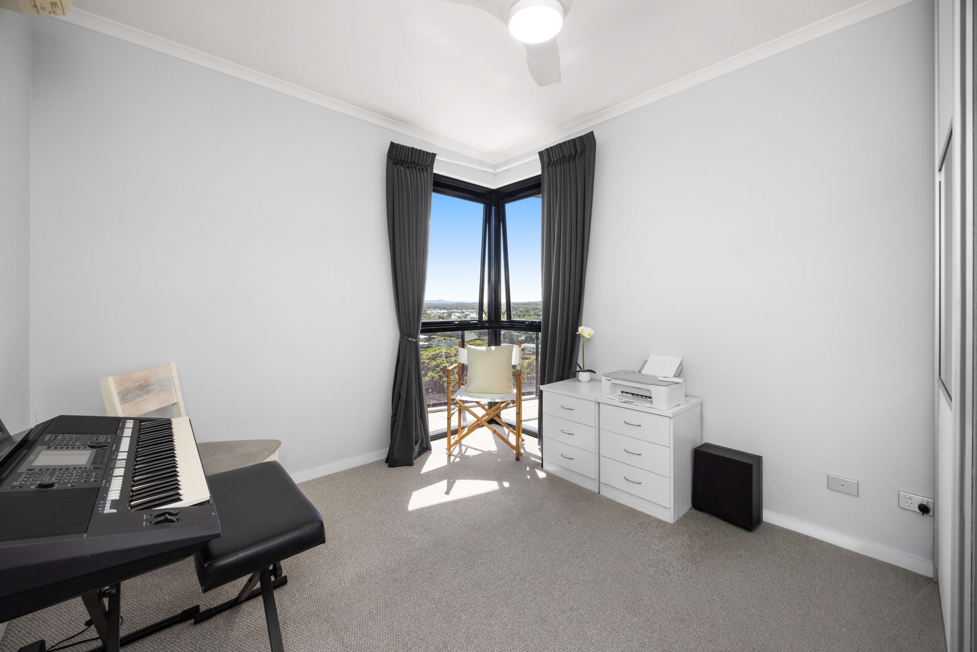 Unit 801/75 Landsborough Parade — photo 15 of 26