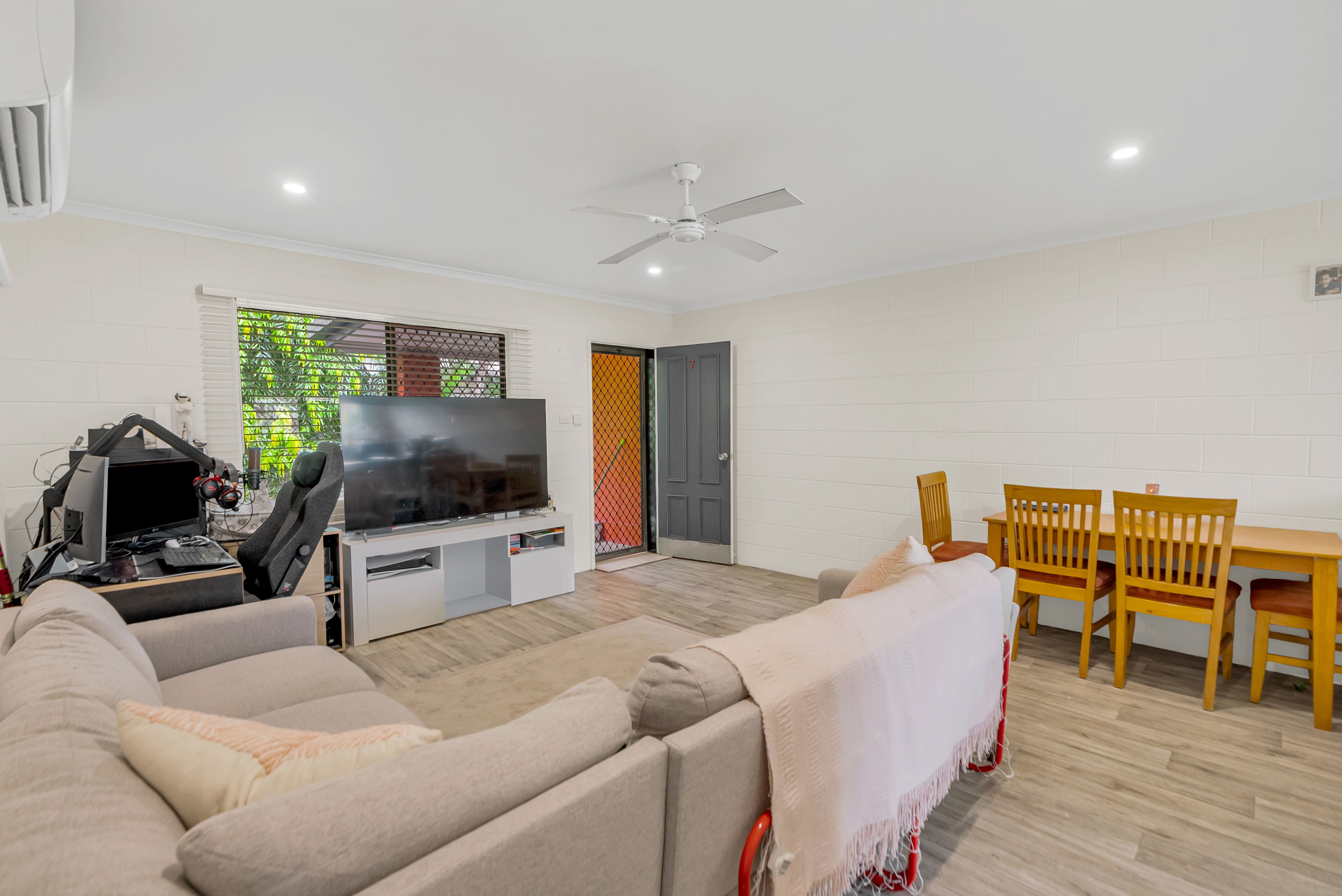 7/15-17 Earl Street, Westcourt, QLD 4870