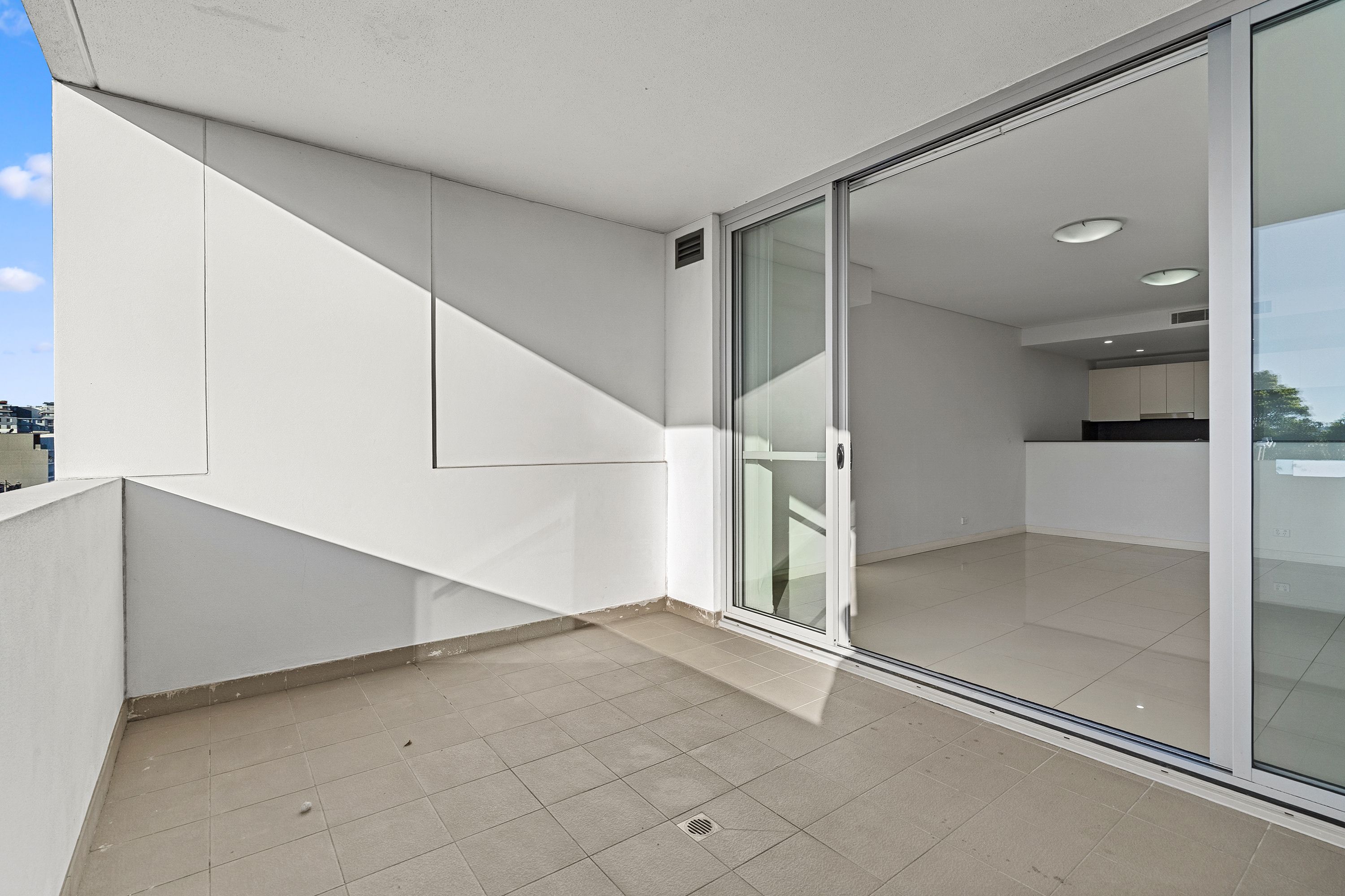 207/314 Canterbury Road (Access via Canton St) — photo 5 of 10