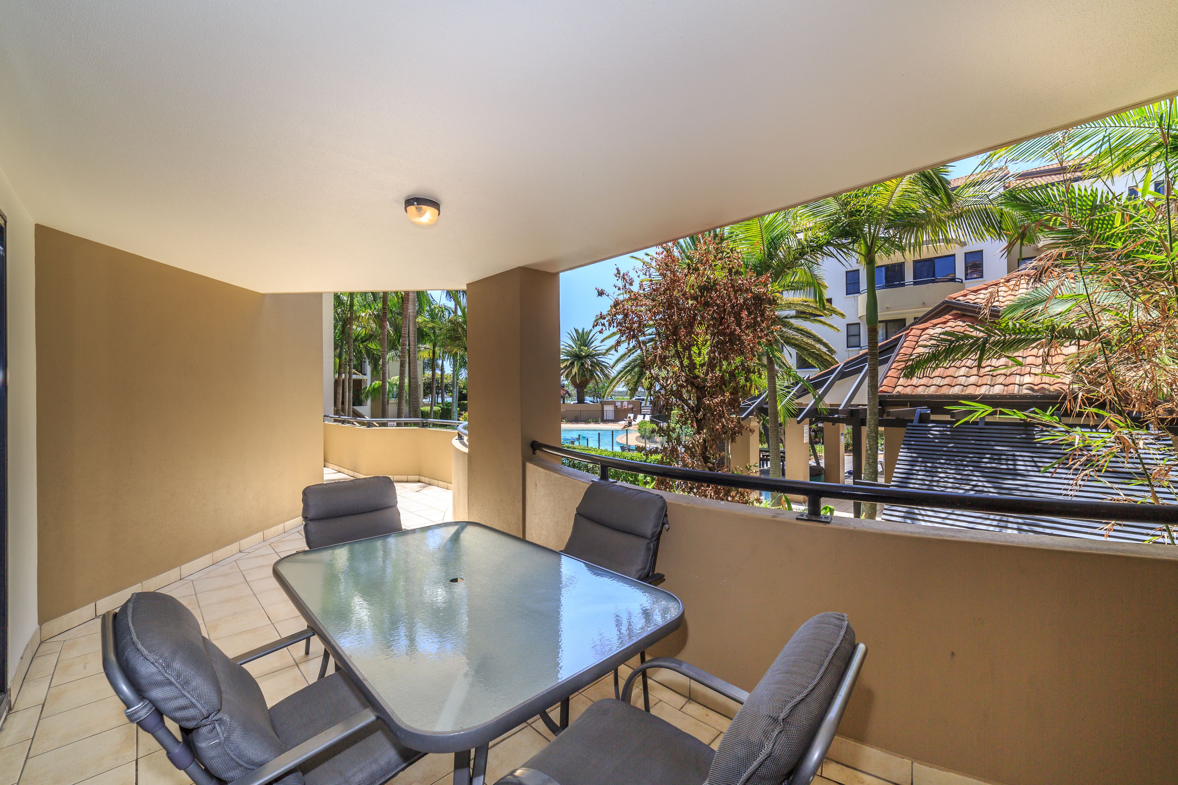 102/392 Marine Parade, Labrador, QLD 4215