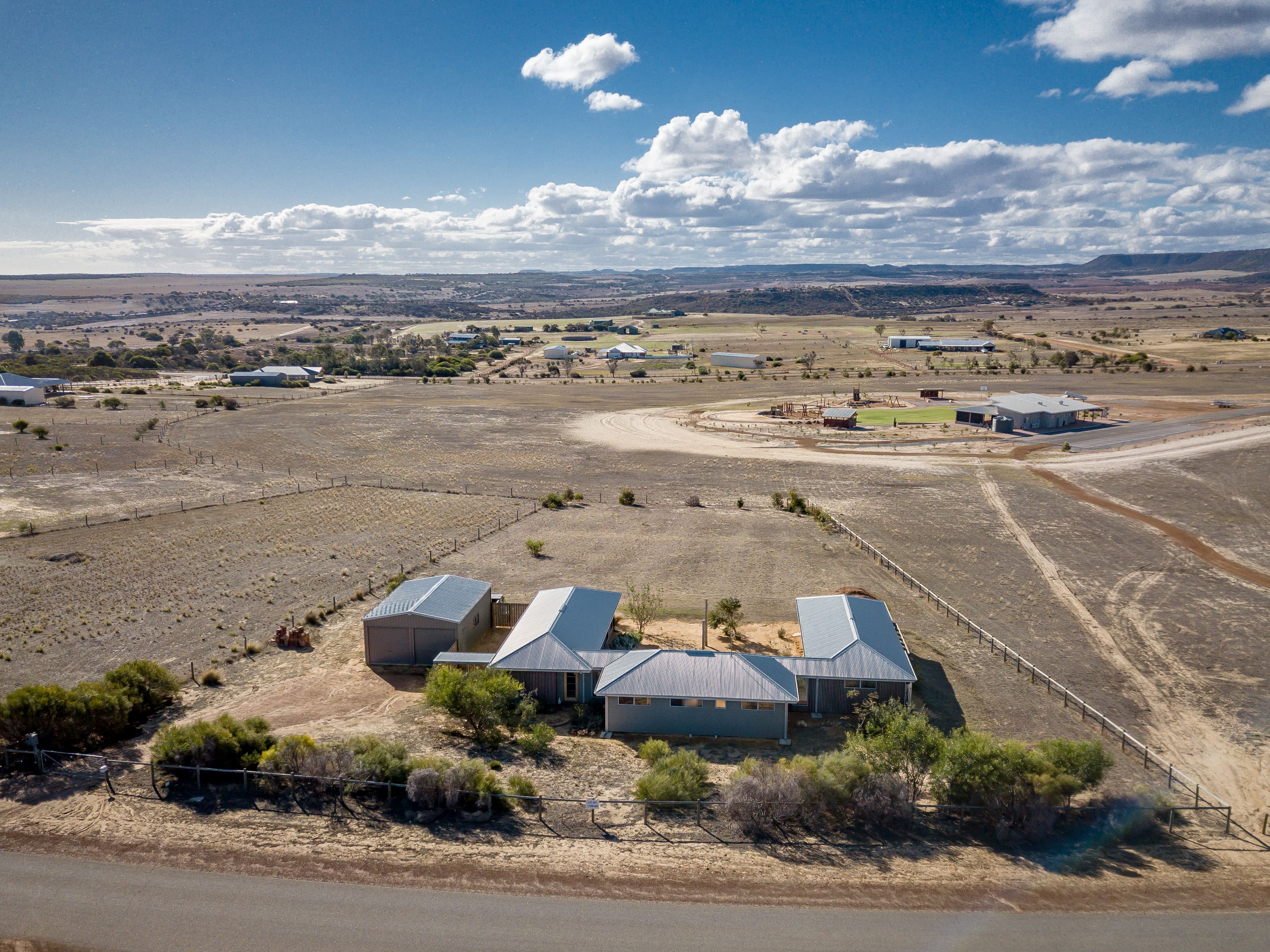 50 Redcliffe Concourse, White Peak, WA 6532