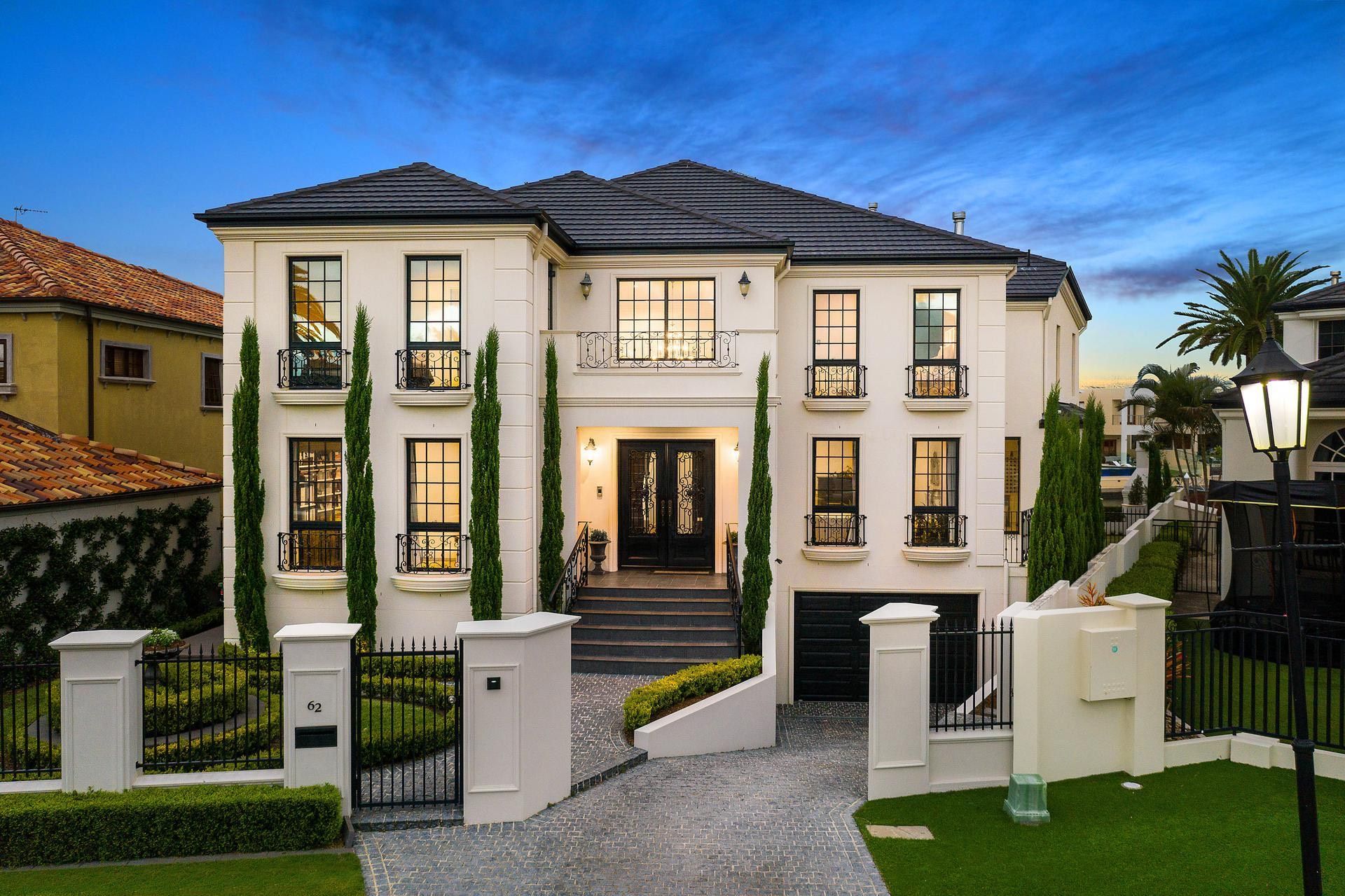 62 King Charles Drive, Sovereign Islands, QLD 4216