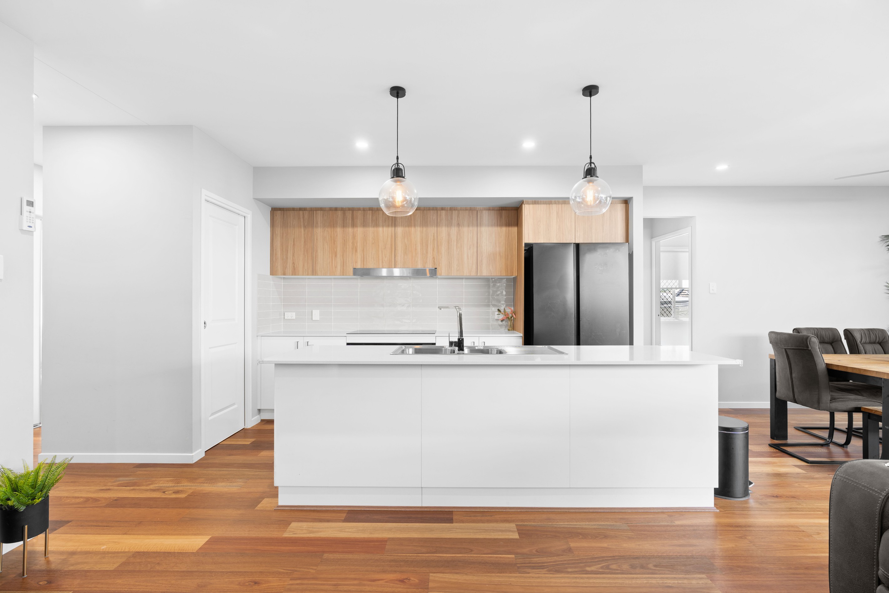 46 Dubai Circuit, SPRING MOUNTAIN, QLD 4300