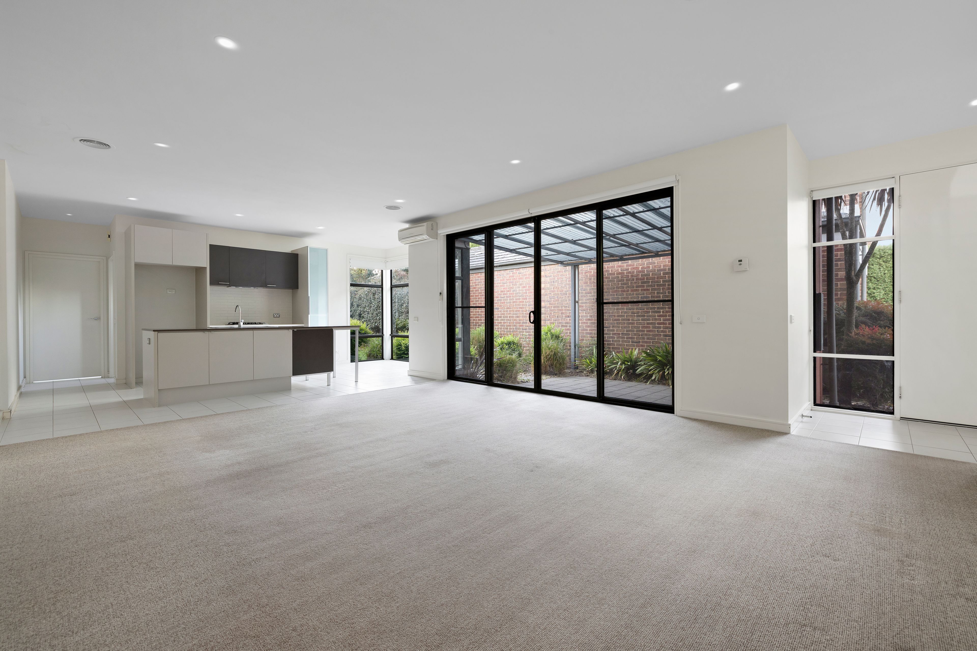 2 Kiora Court — photo 12 of 15
