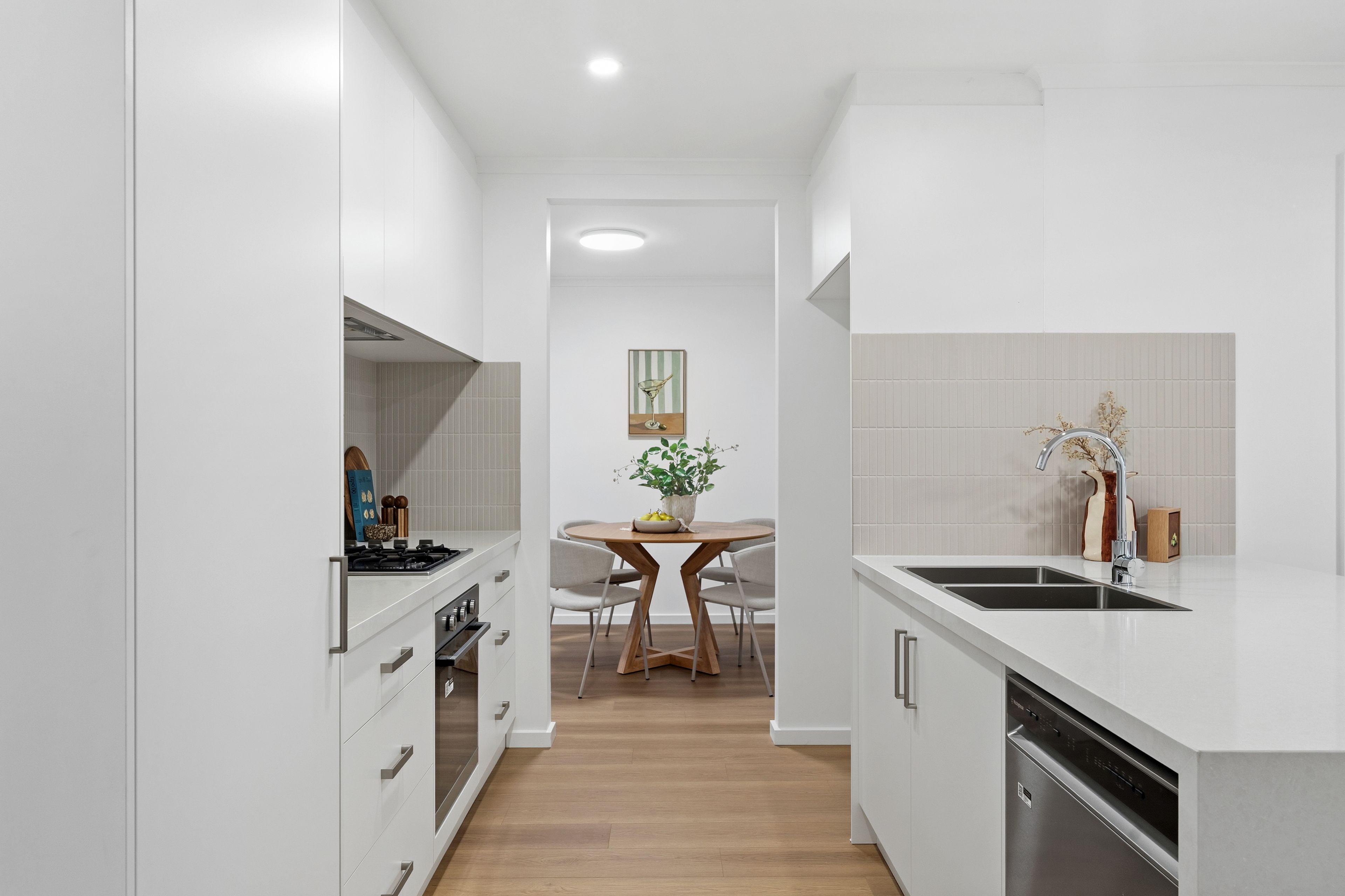 41 Moncur Street — photo 5 of 18