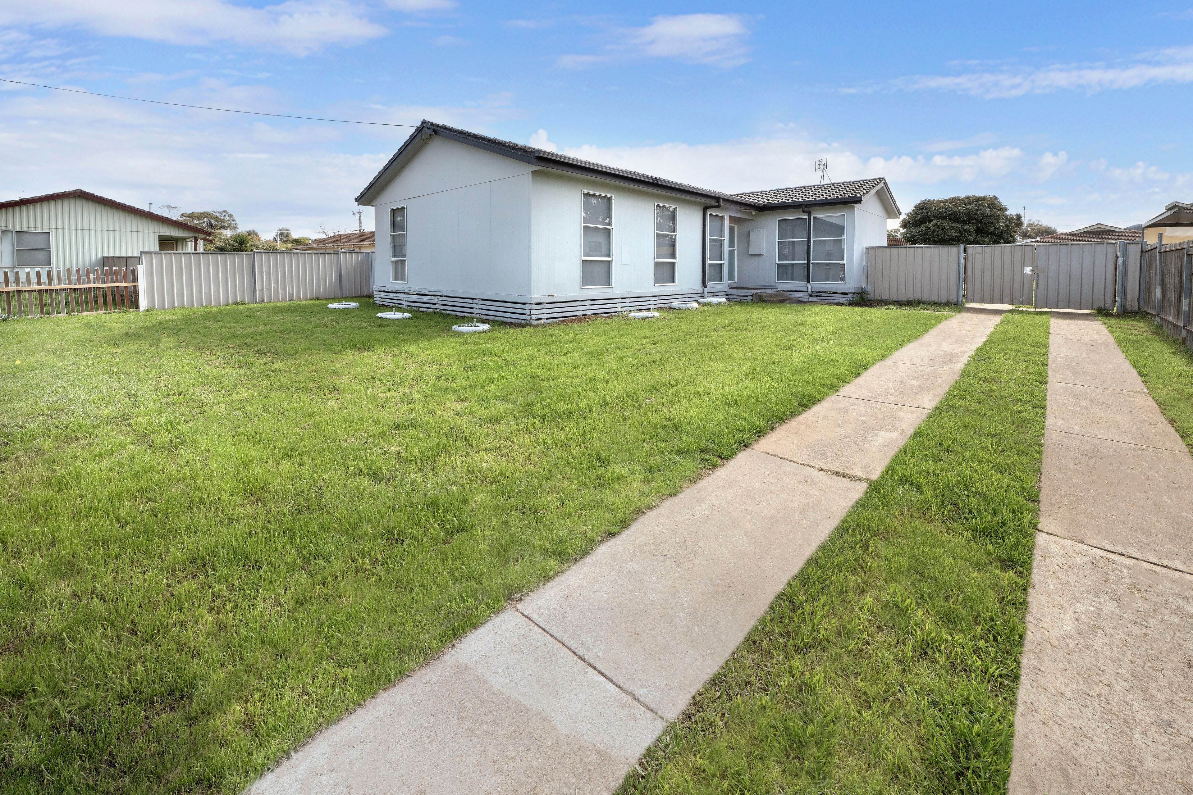 1 Dowling Court — photo 11 of 12