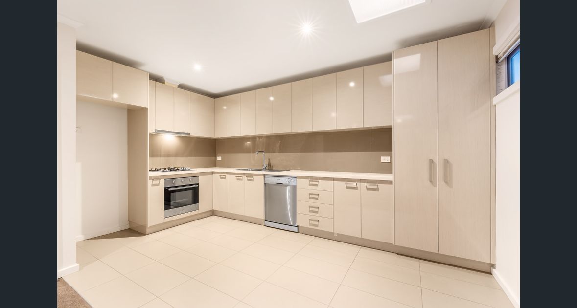 2/8 Pine Crescent, Boronia, VIC 3155