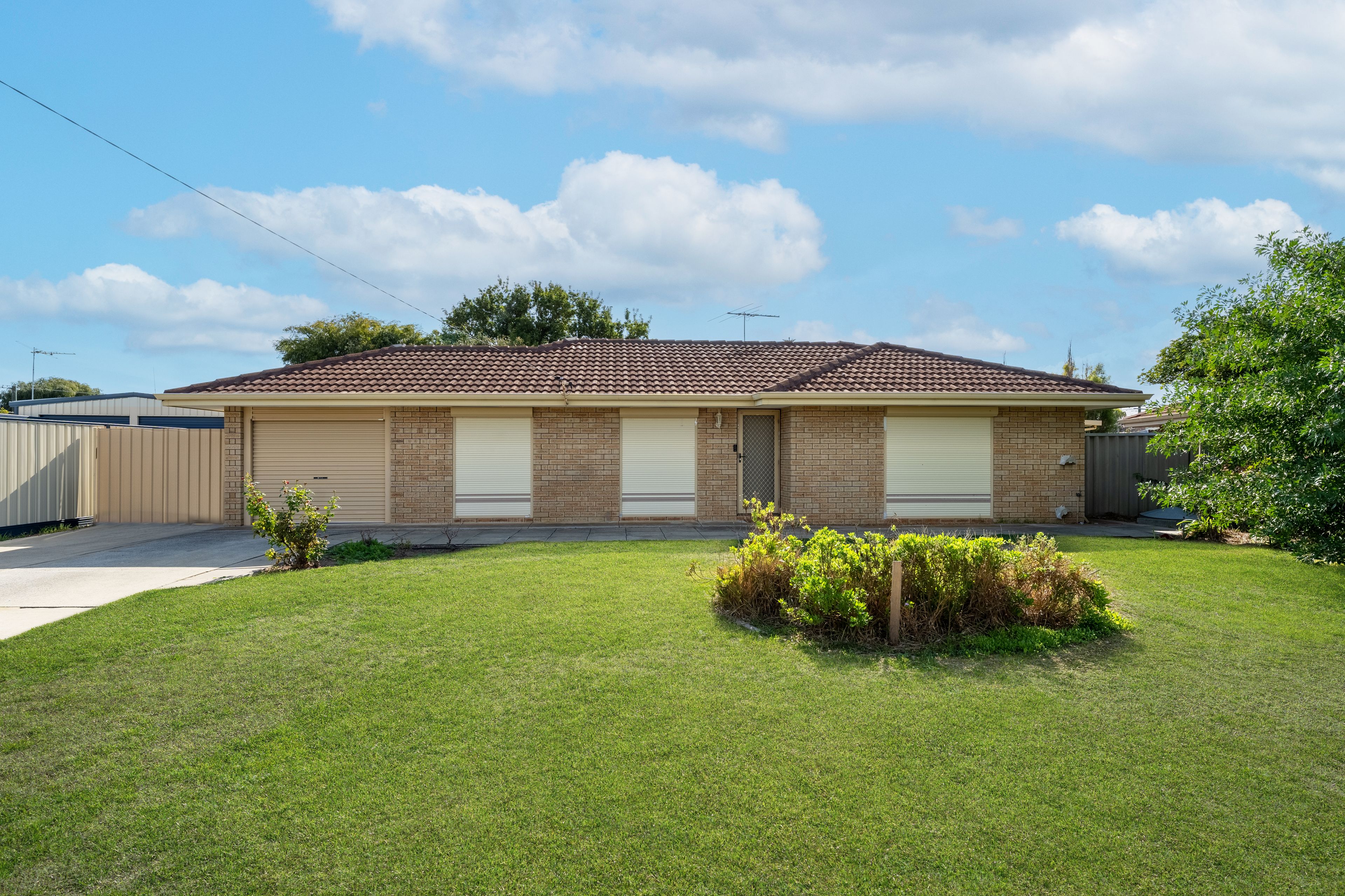 11 Suva Place, Cooloongup, WA 6168
