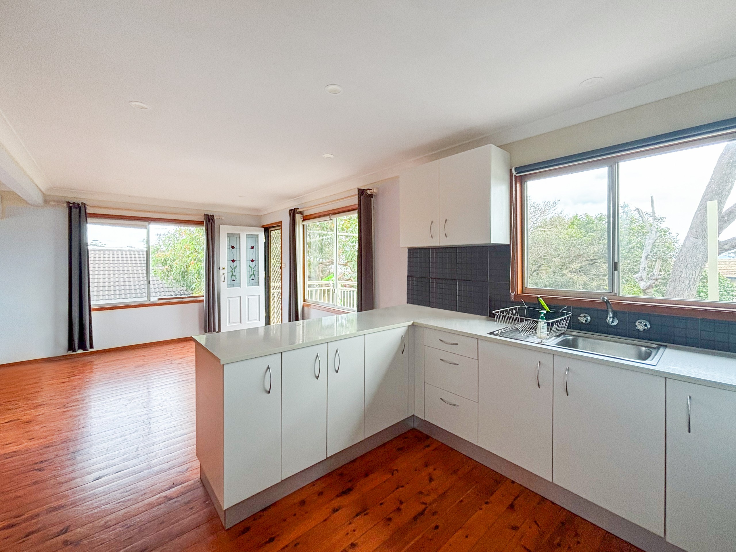 190 Elizabeth Bay Drive, Lake Munmorah, NSW 2259