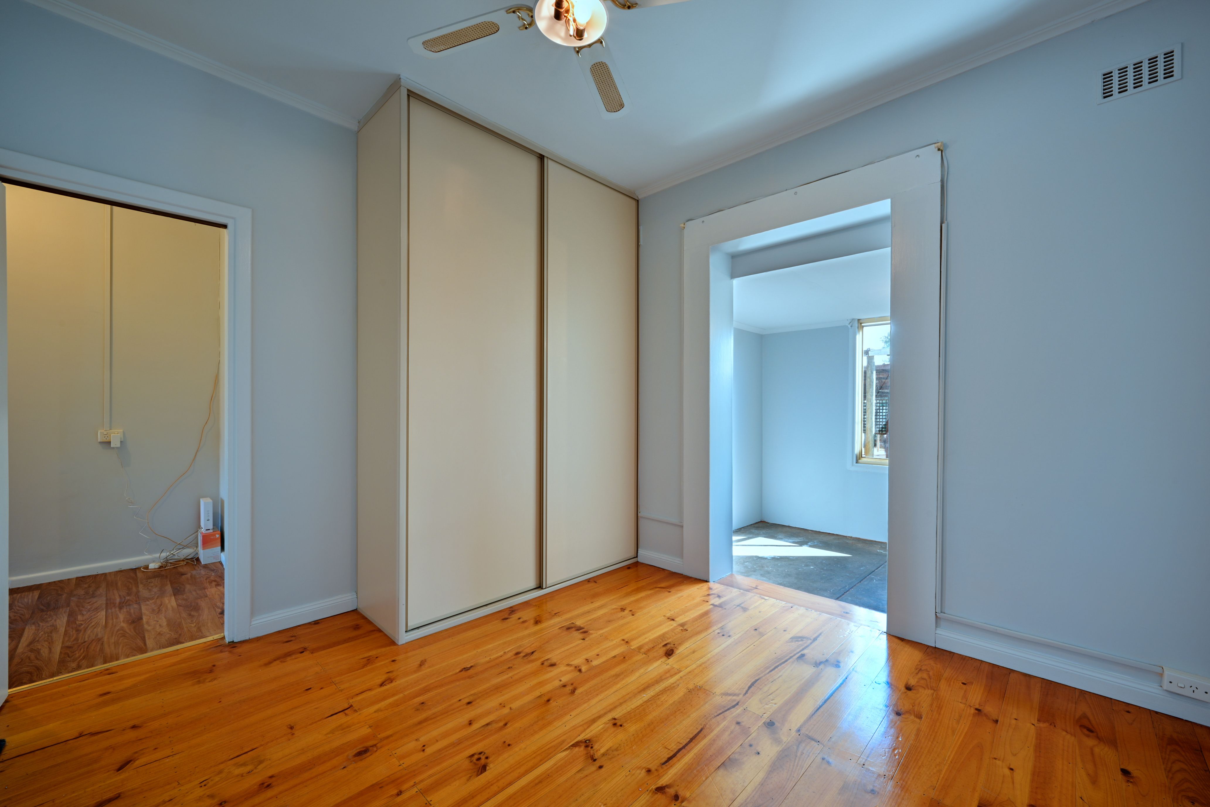 11 Kinnane Street — photo 4 of 14