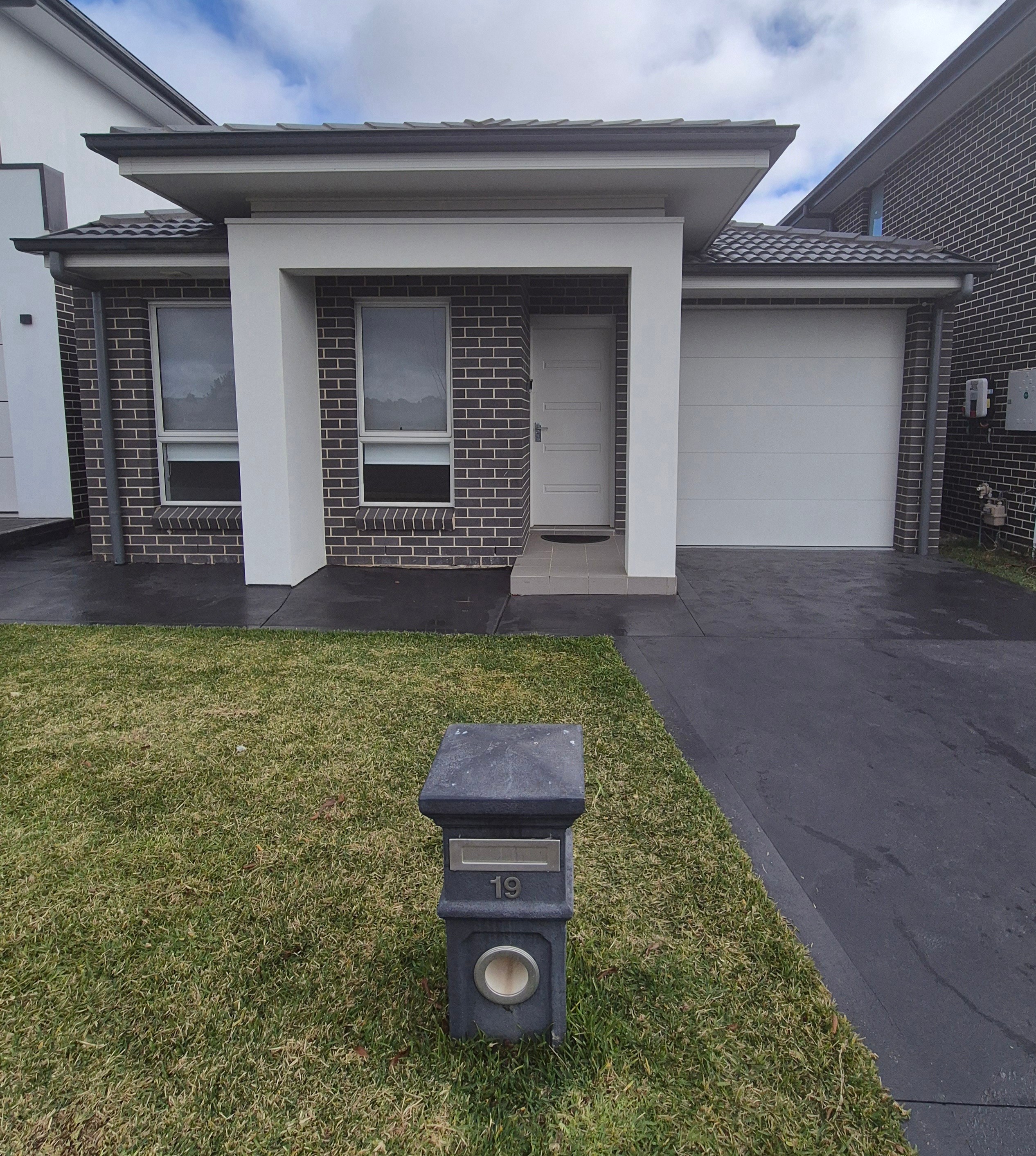 19 Long Reef Circuit, Gregory Hills, NSW 2557