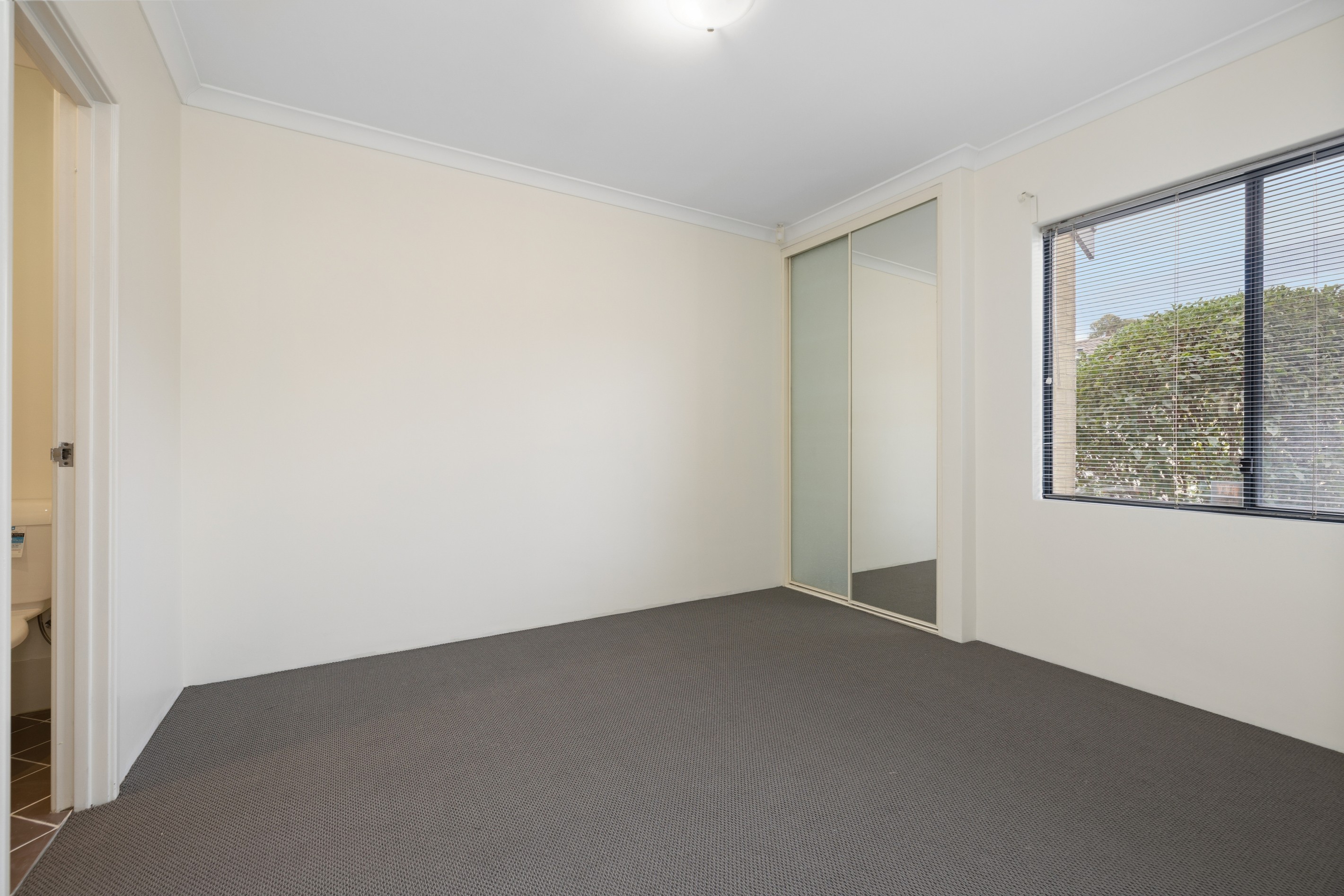 9/77-79 Henry Street, East Cannington, WA 6107