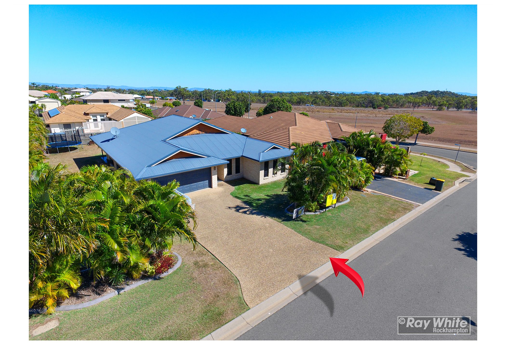 4 Laird Avenue, Norman Gardens QLD 4701