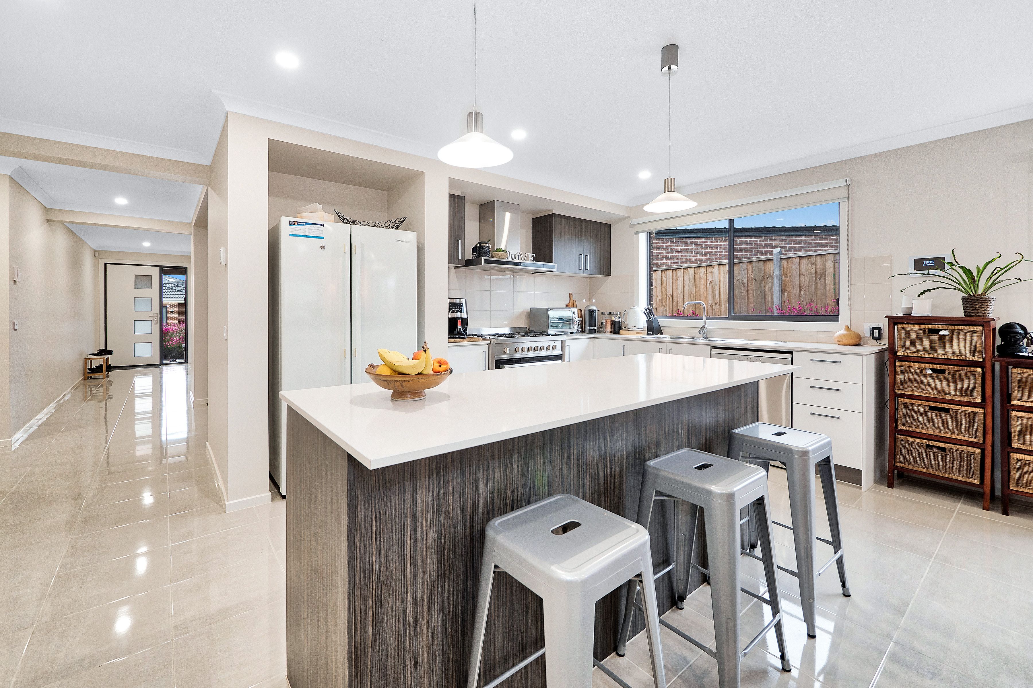 6 Seed Crescent, Clyde North, VIC 3978