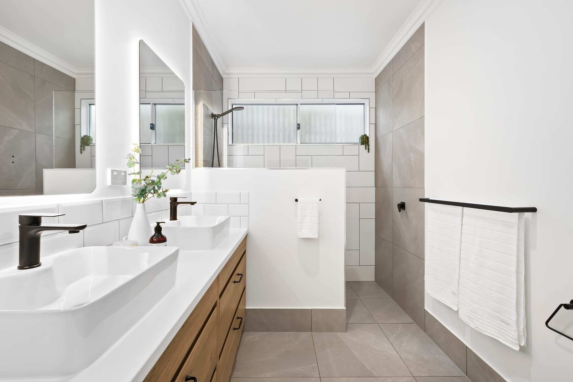 6 Broadbent Street — photo 10 of 22