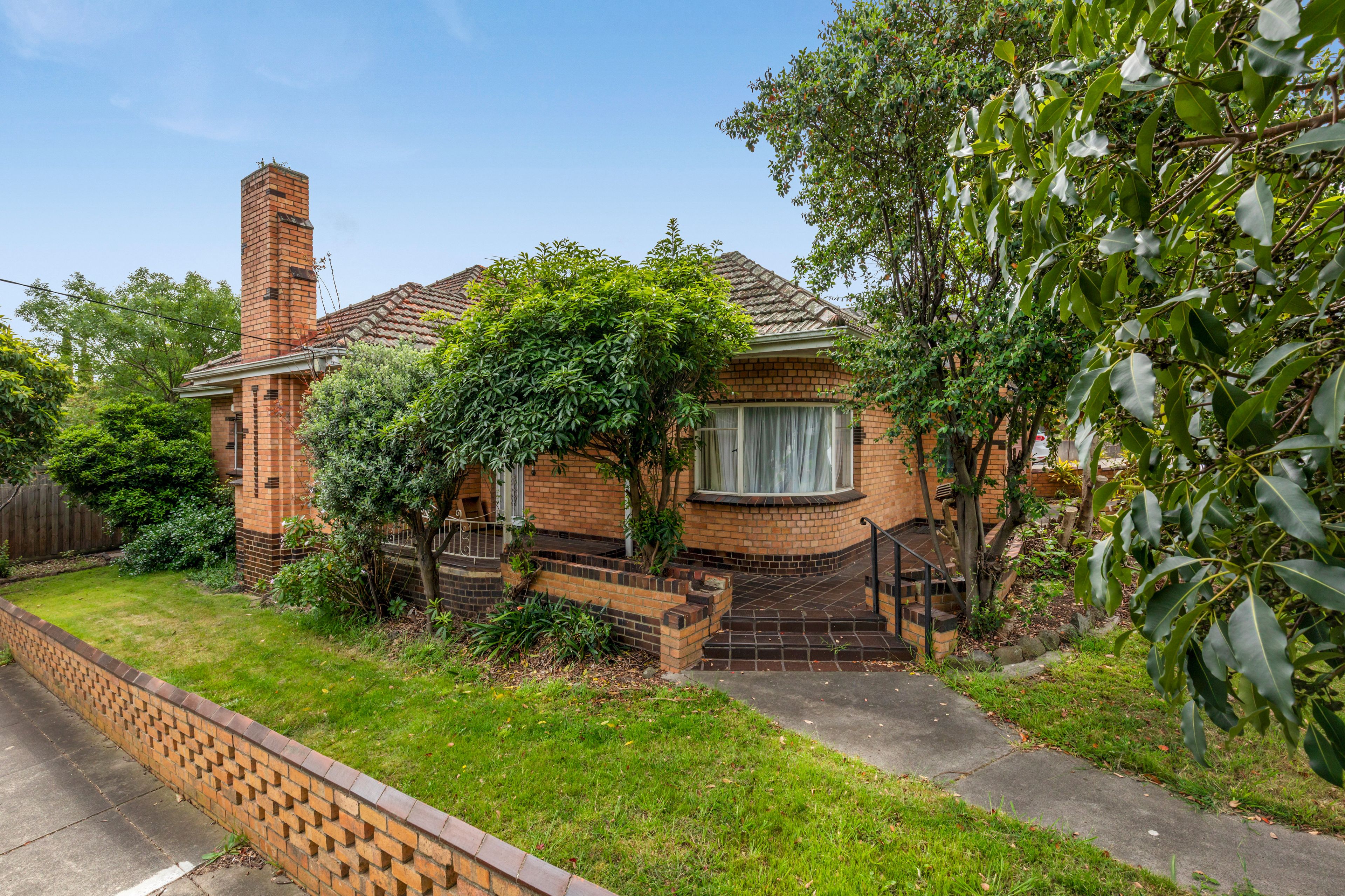 2 Glenbervie Road — photo 3 of 9