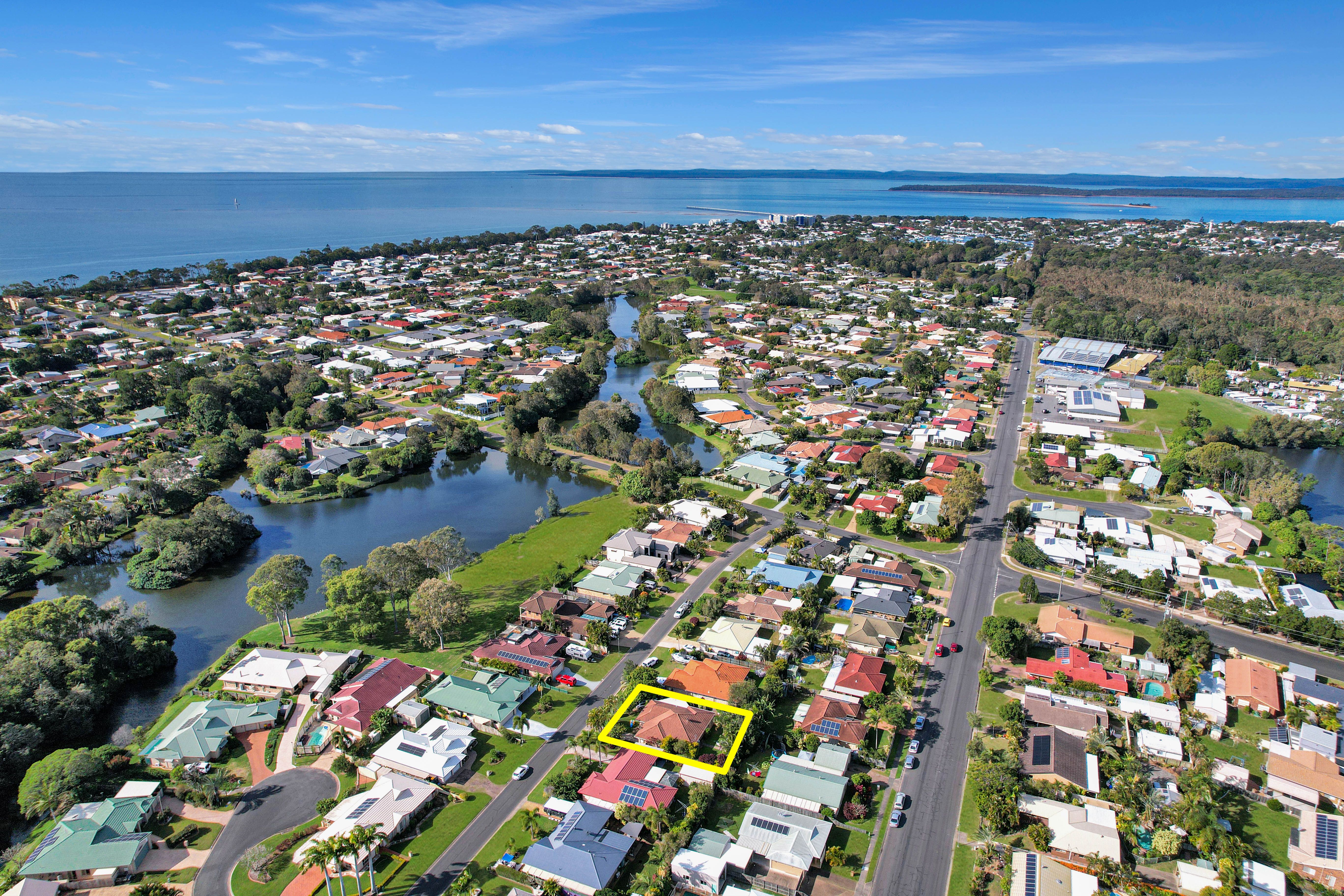 17 Lester Crescent, Torquay, QLD 4655