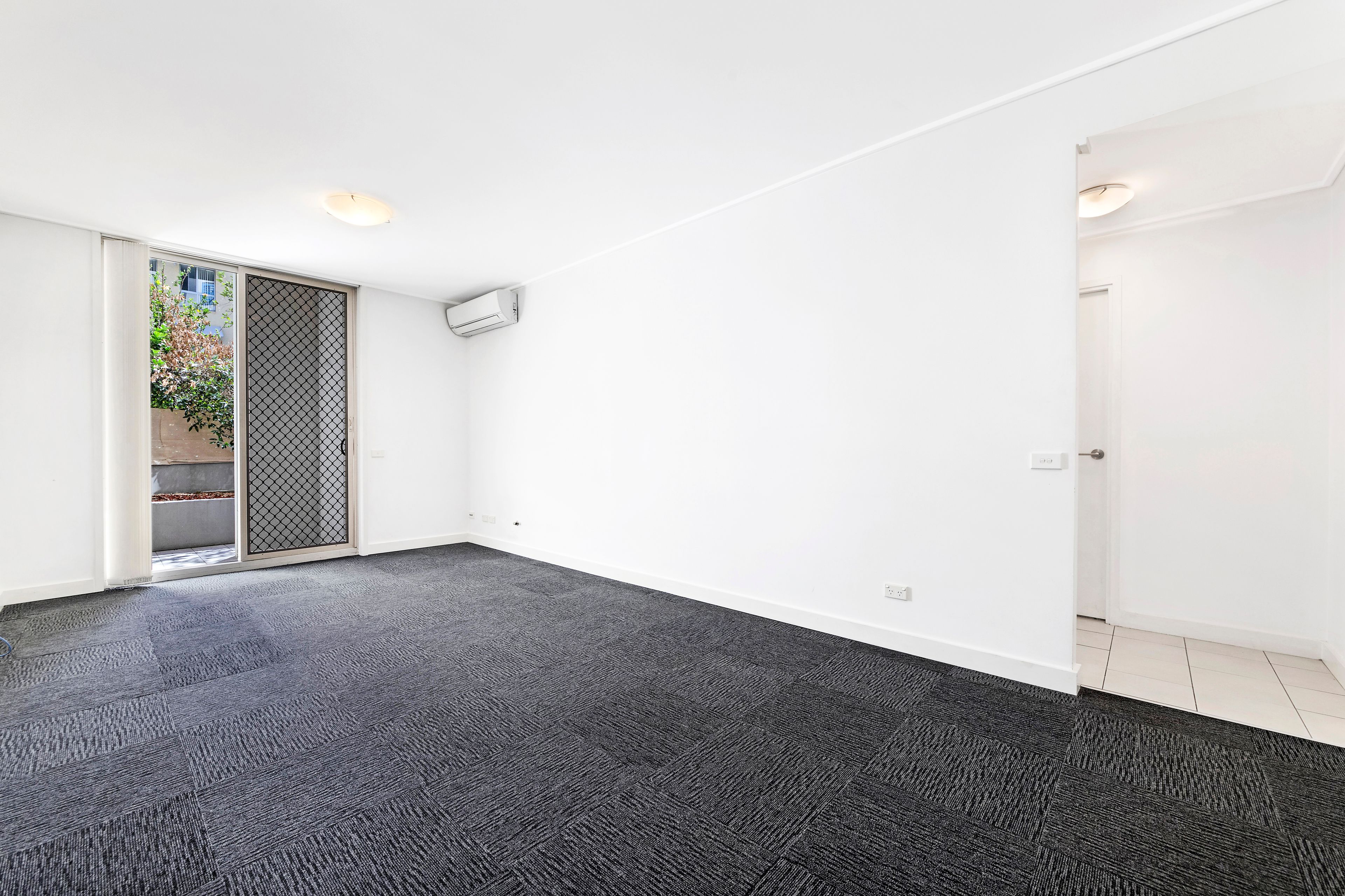 111/2 The Piazza, Wentworth Point, NSW 2127