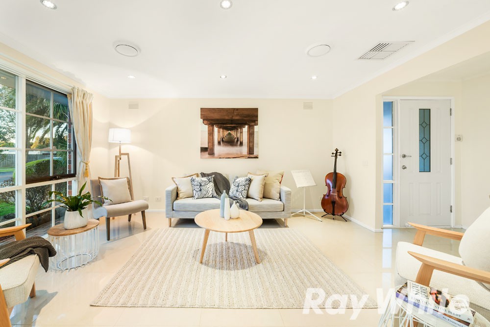 9 Hawksburn Crescent, Wantirna South, VIC 3152