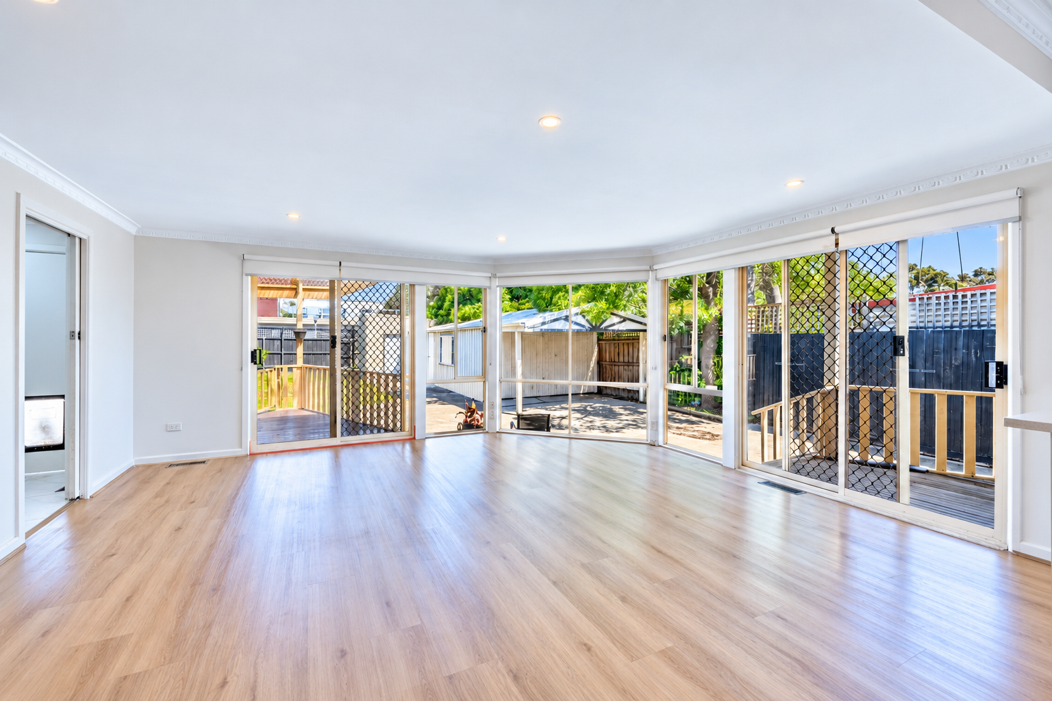 20 Longview Avenue — photo 7 of 16
