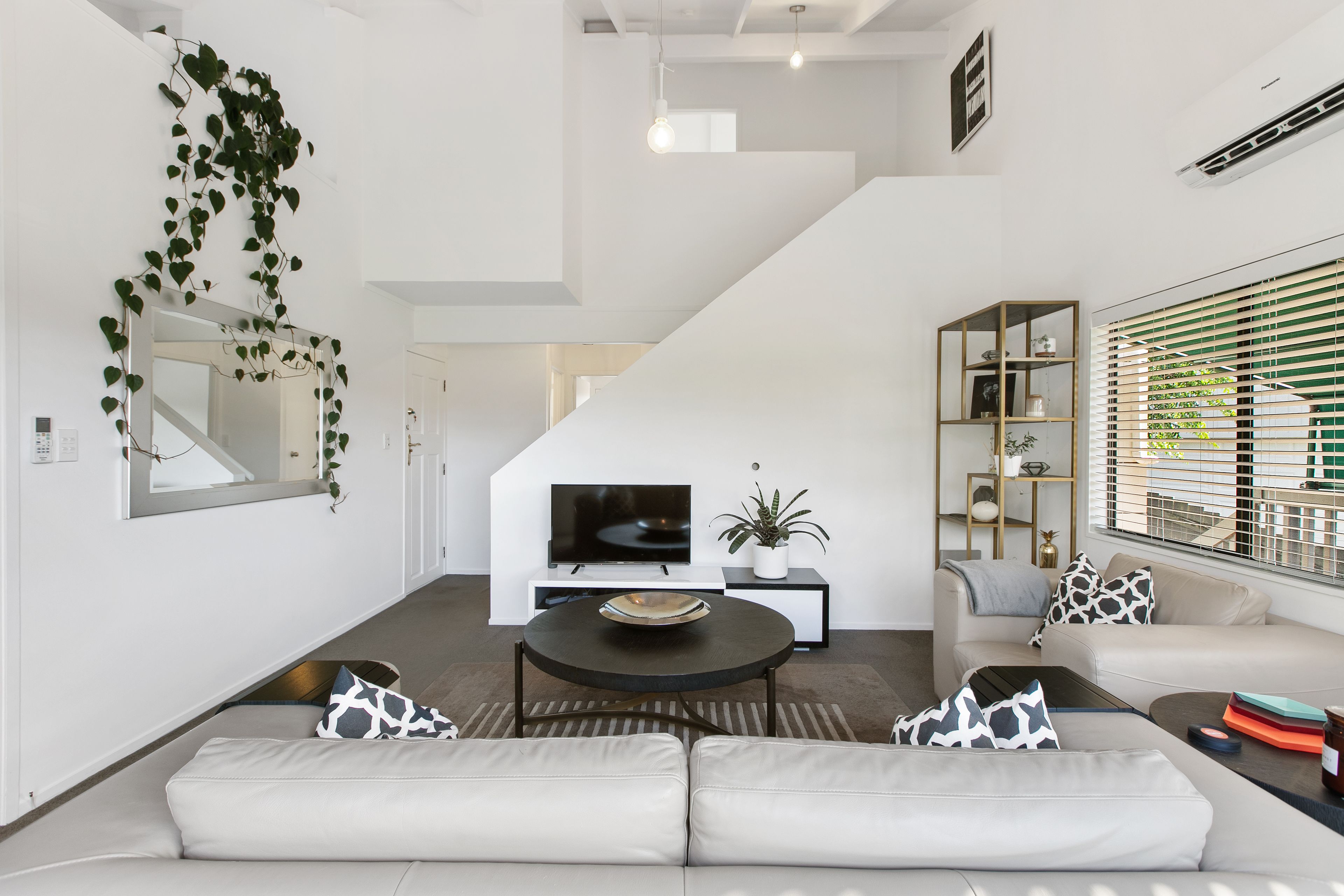 1/18 Rapallo Place, Farm Cove, Manukau City