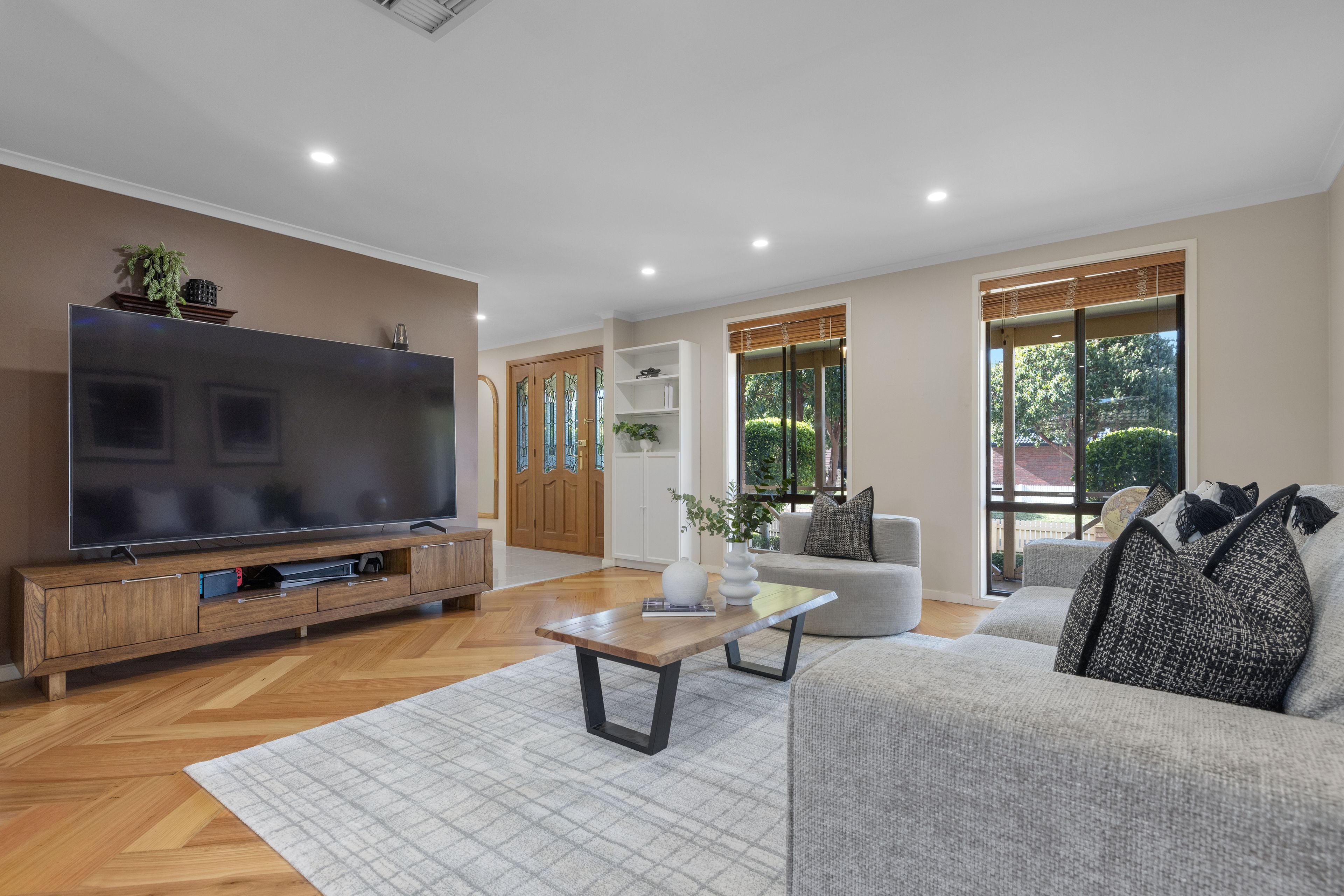 15 Townview Avenue — photo 4 of 30