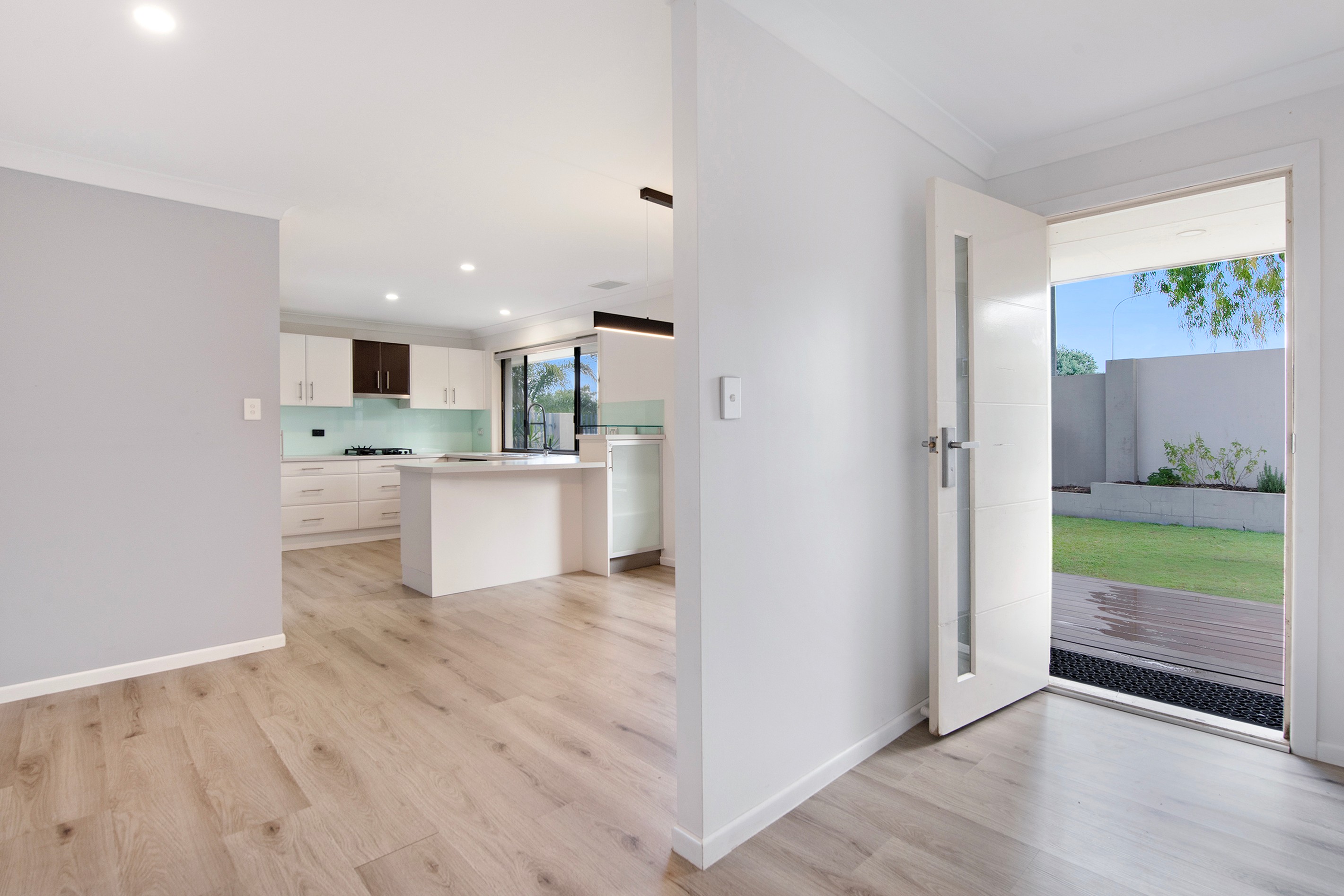 159 Alexander Drive, Highland Park, QLD 4211