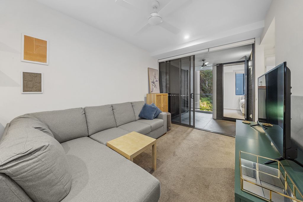 2213/35 Burdett Street — photo 3 of 15