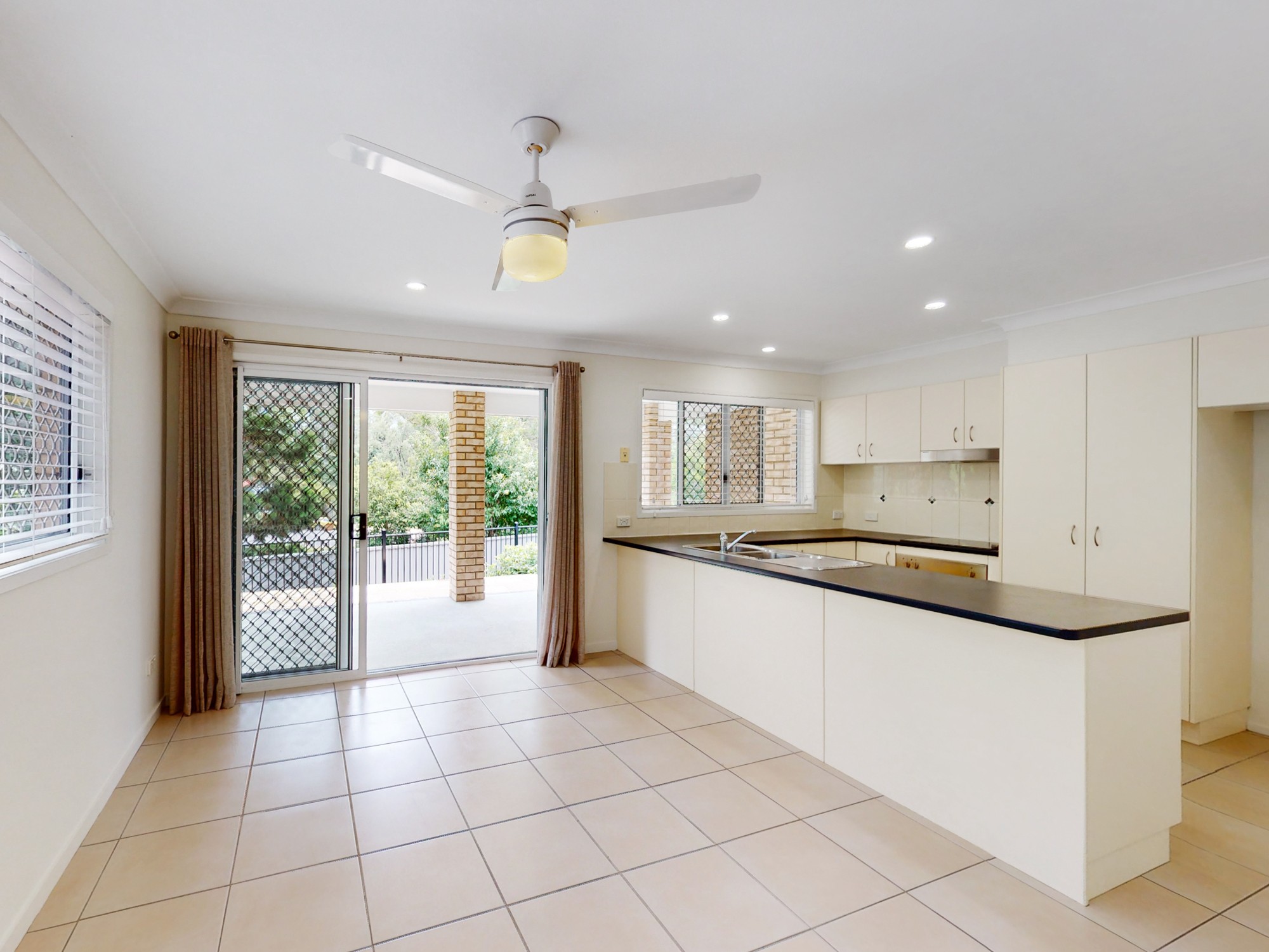 10 Michael Place, Oxley, QLD 4075
