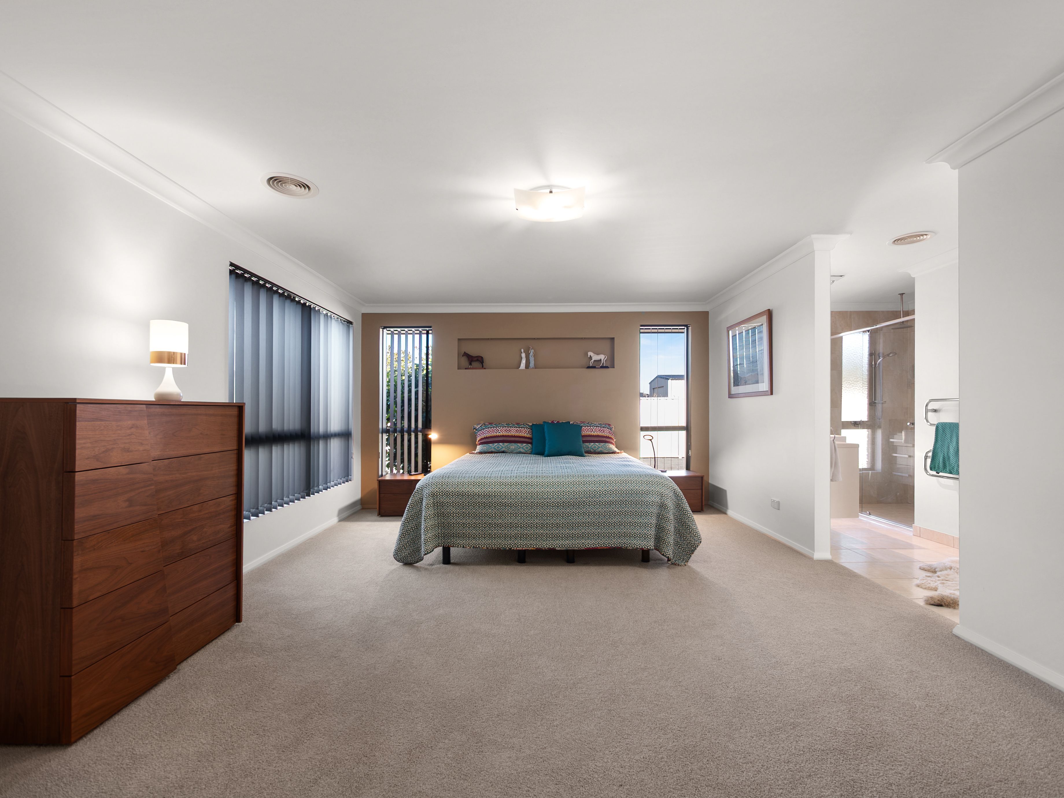 16 Isabelle Court — photo 10 of 27