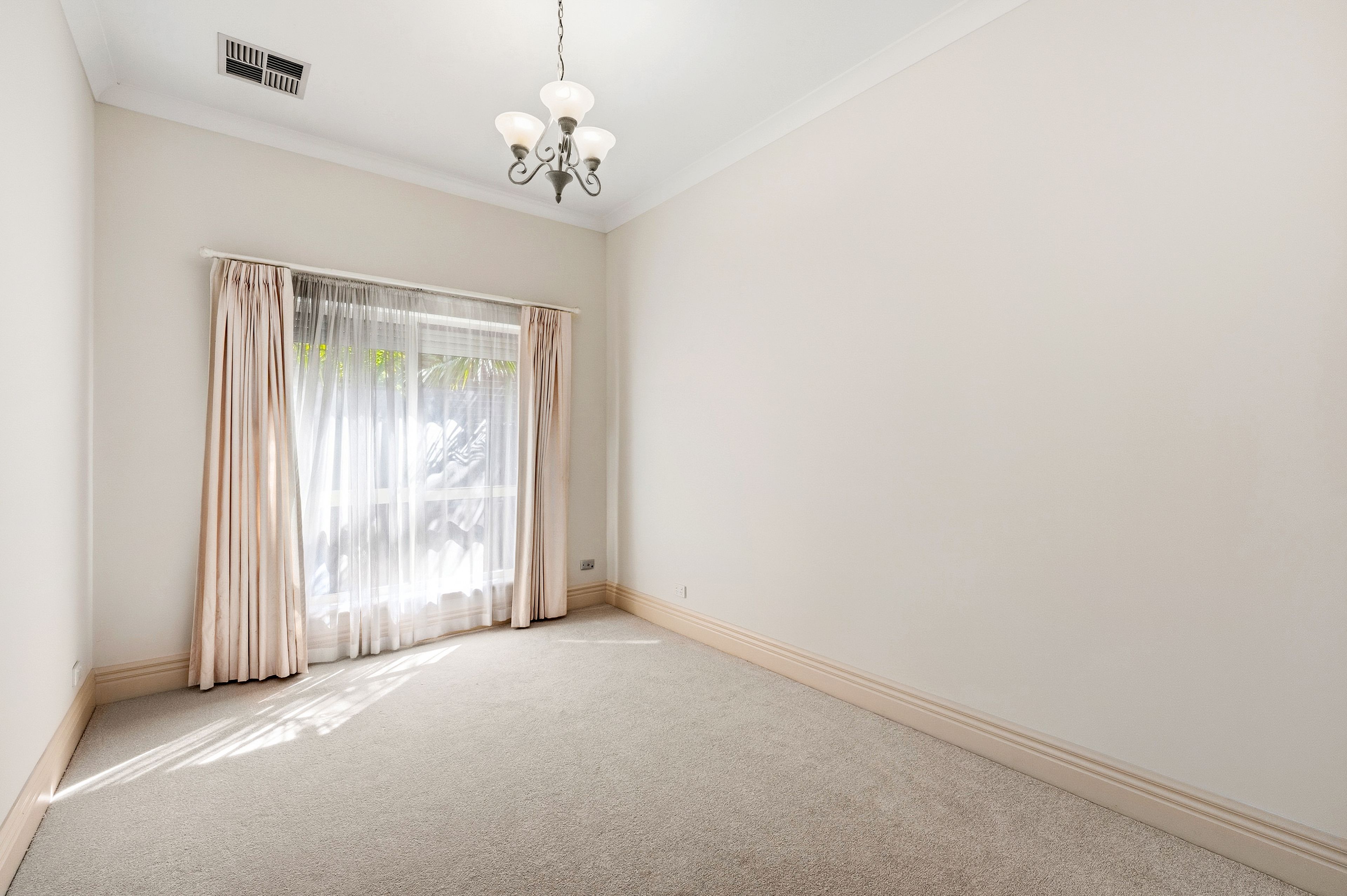 2/8 Lanark Street — photo 15 of 21