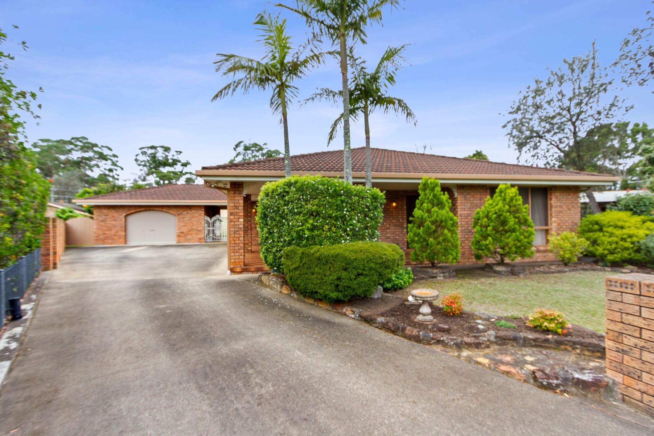 12 Larmer Close, Broulee NSW 2537