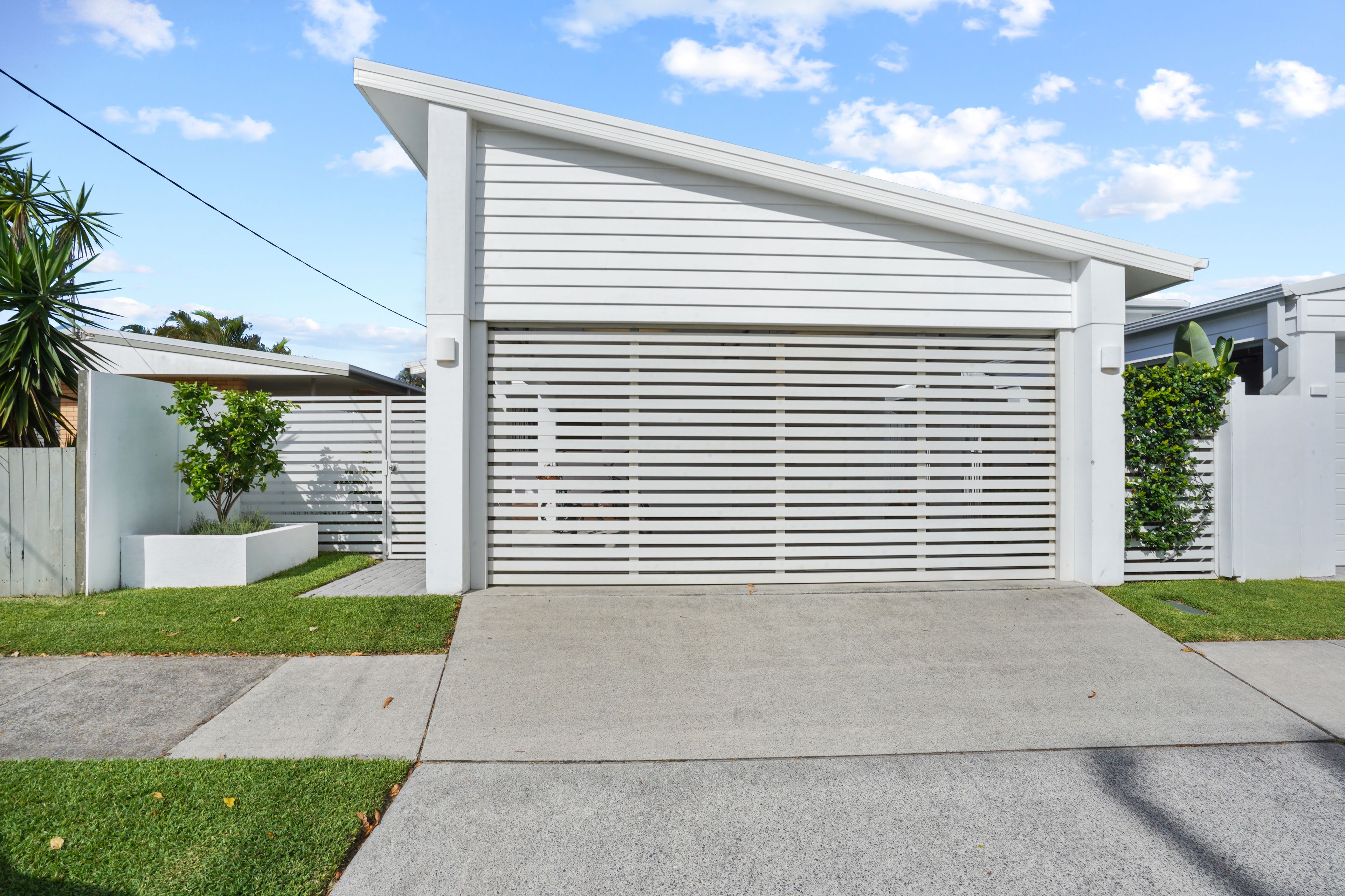 163 Nobby Parade, Miami QLD 4220