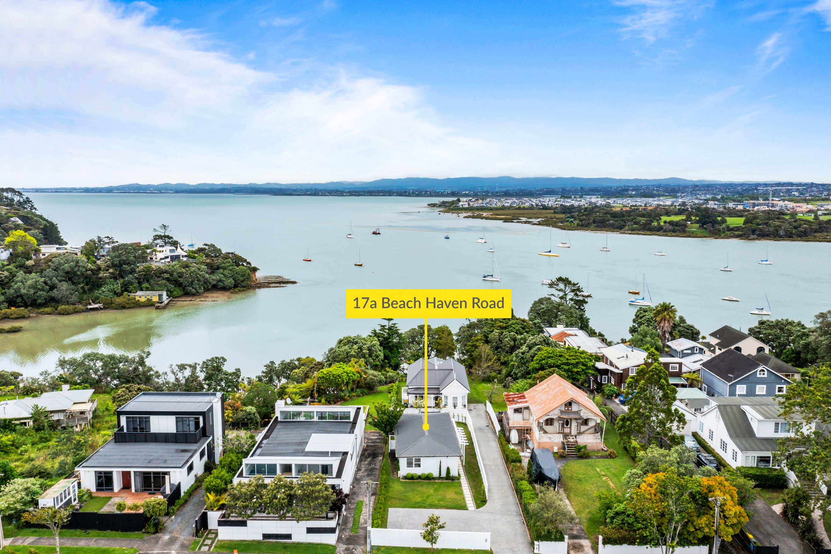 17a Beach Haven Road, Beach Haven, North Shore City
