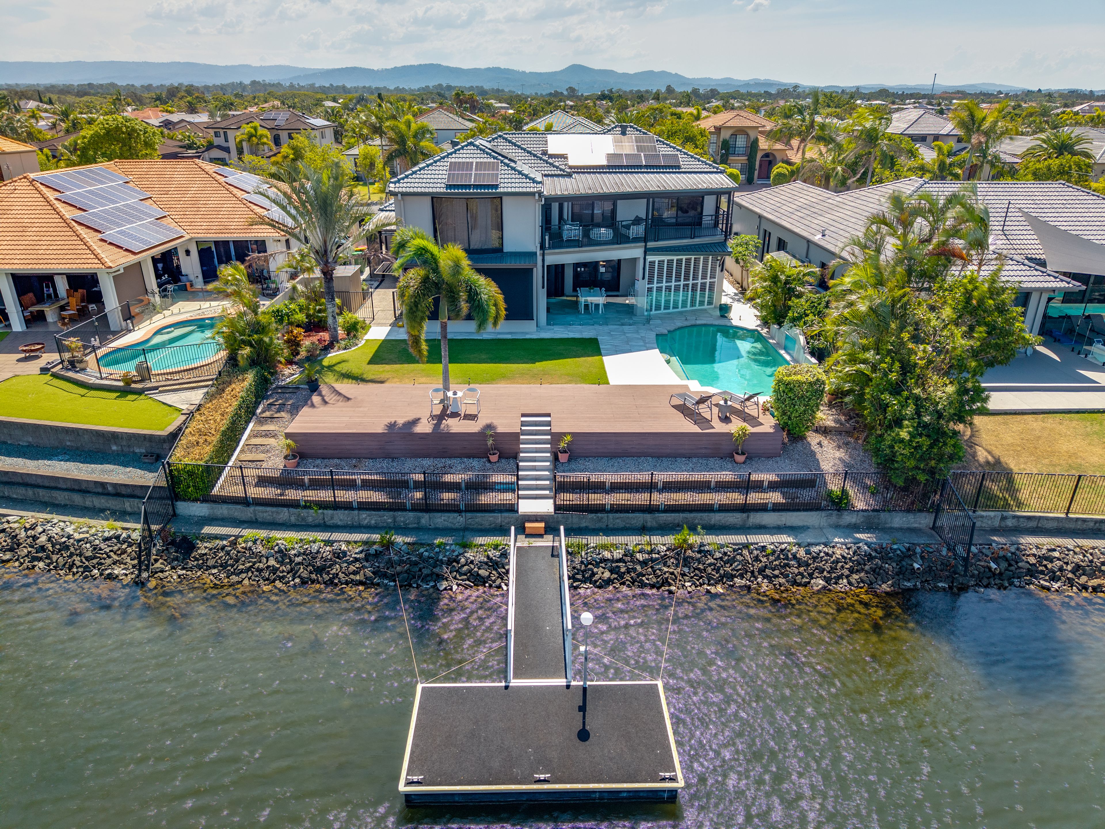 20 Calmwater Crescent, Helensvale, QLD 4212