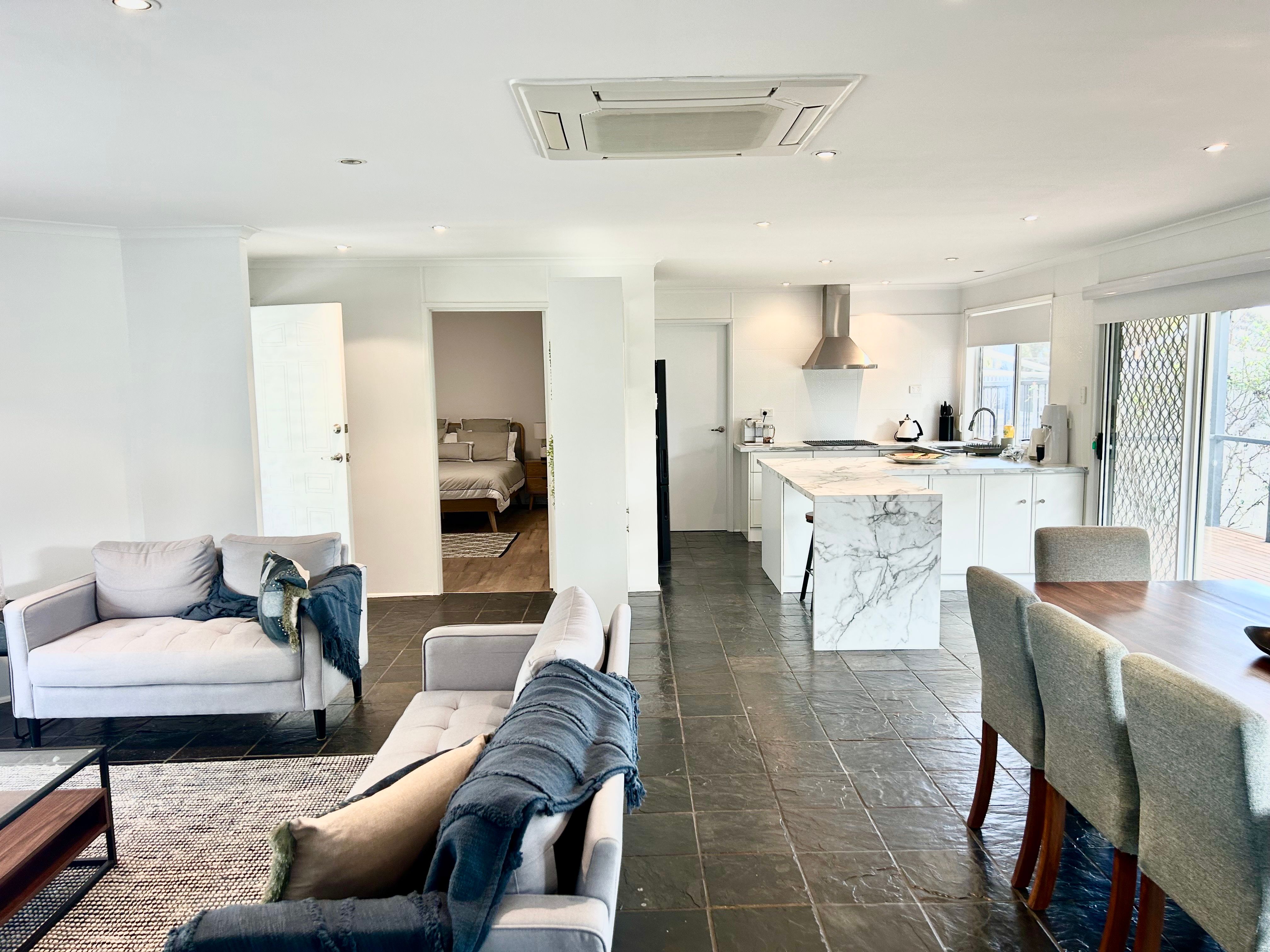 2-4 Caroline Street — photo 3 of 16